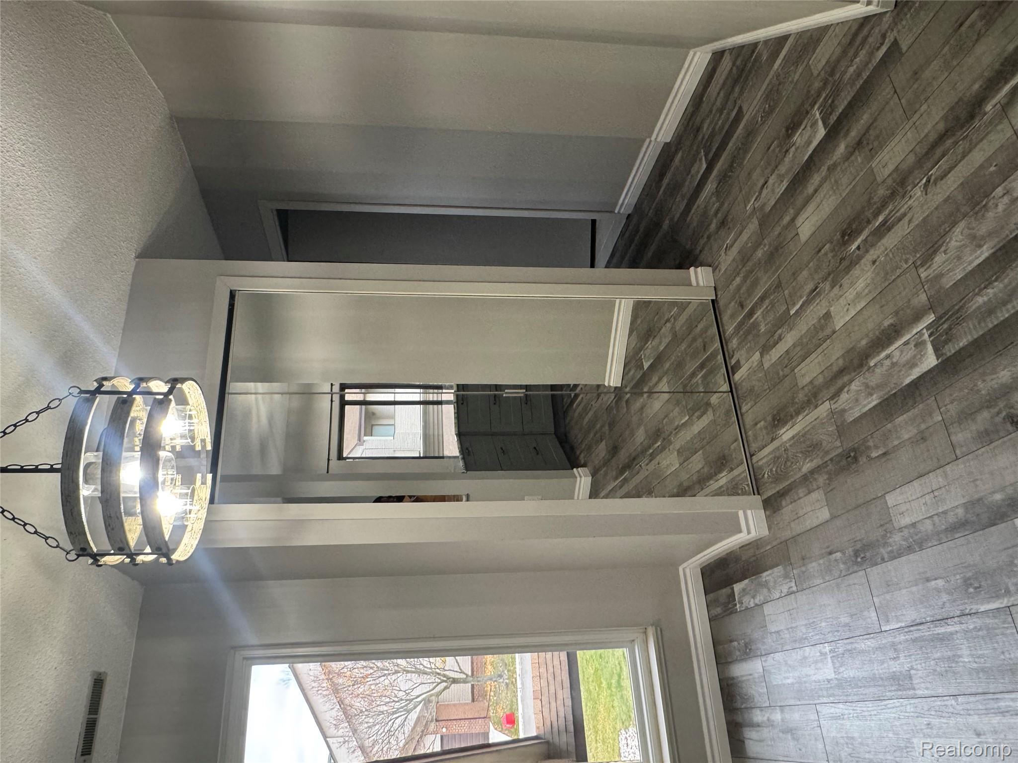 6619 Ridgefield Circle 205