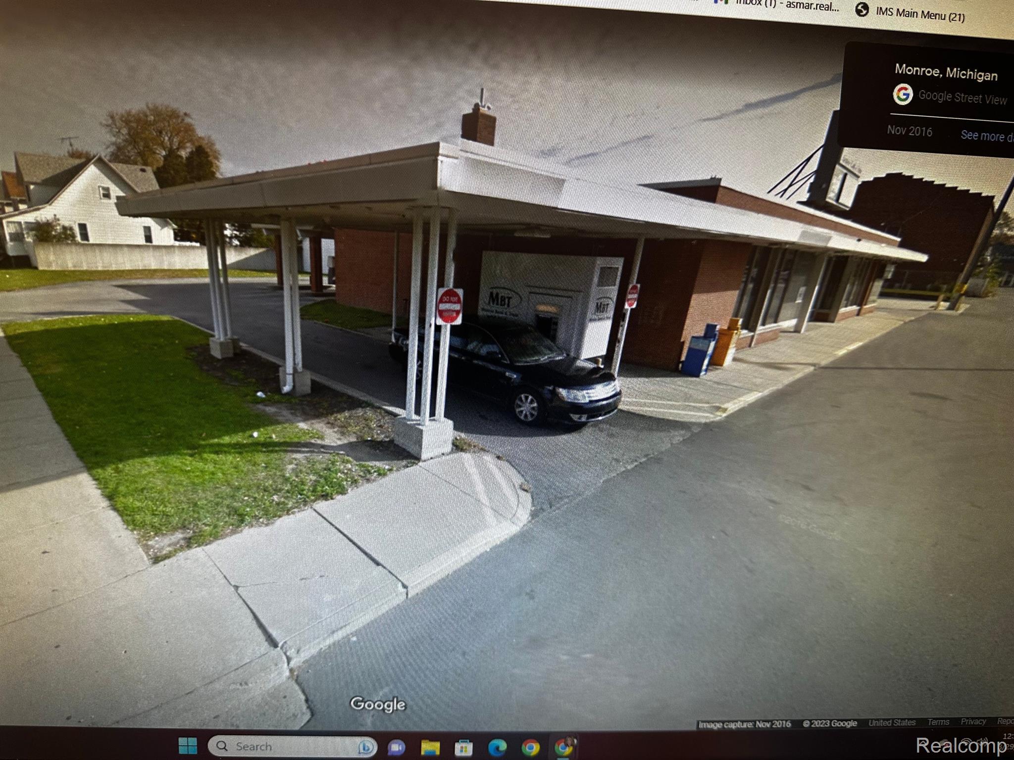 1000 S MONROE Street