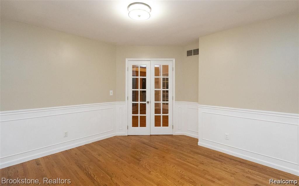 15002 Knightsbridge Drive