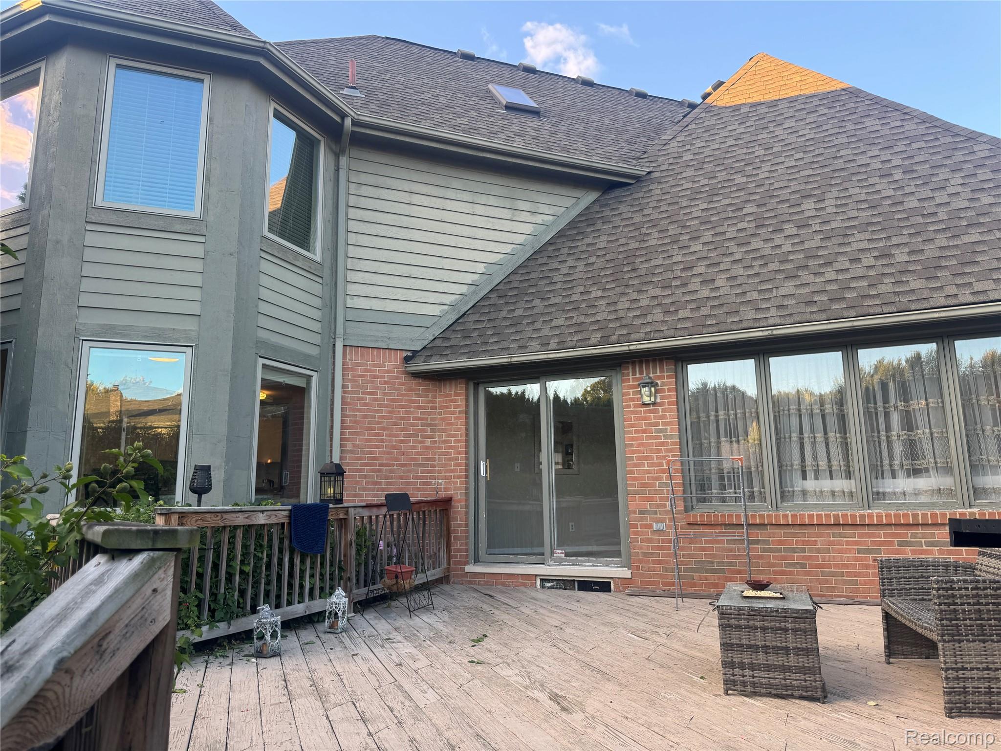 15002 Knightsbridge Drive