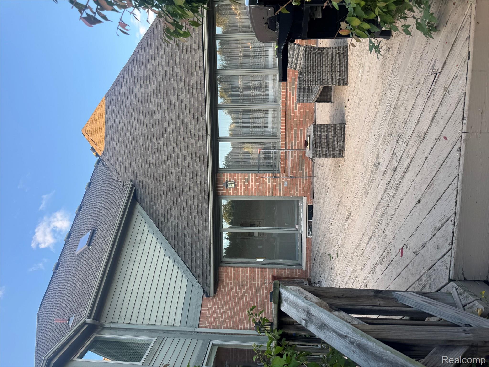 15002 Knightsbridge Drive