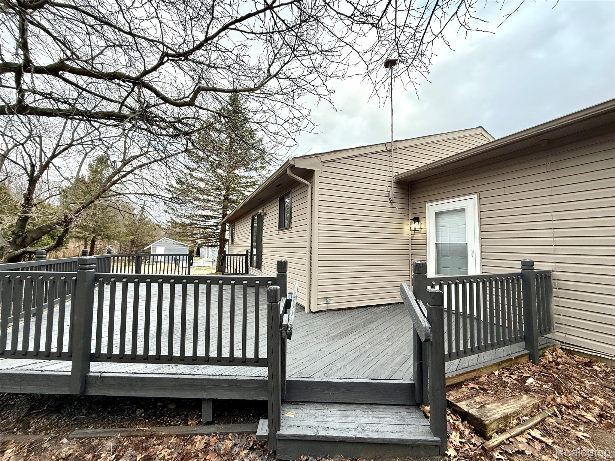 3639 Loch Drive