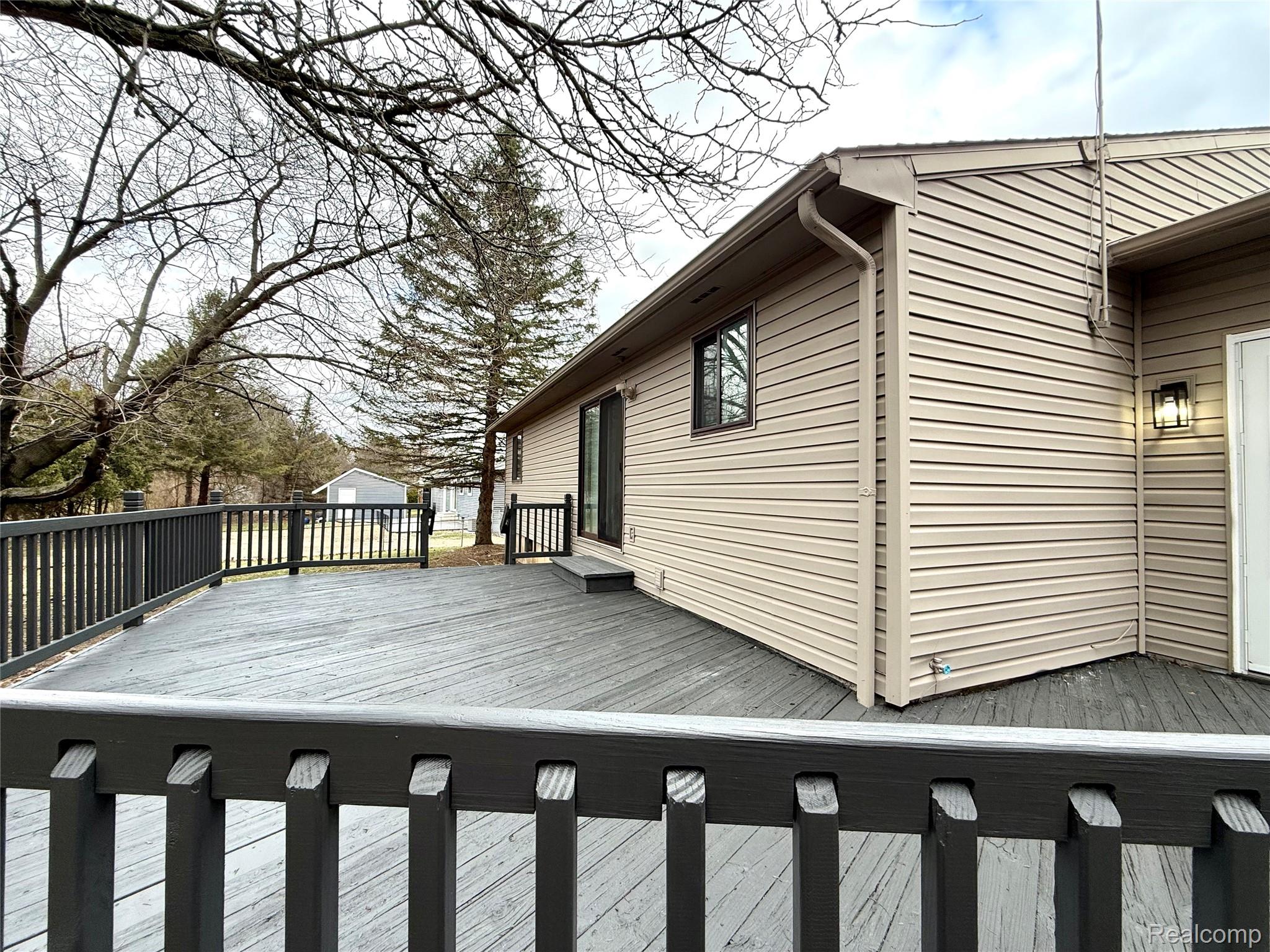 3639 Loch Drive