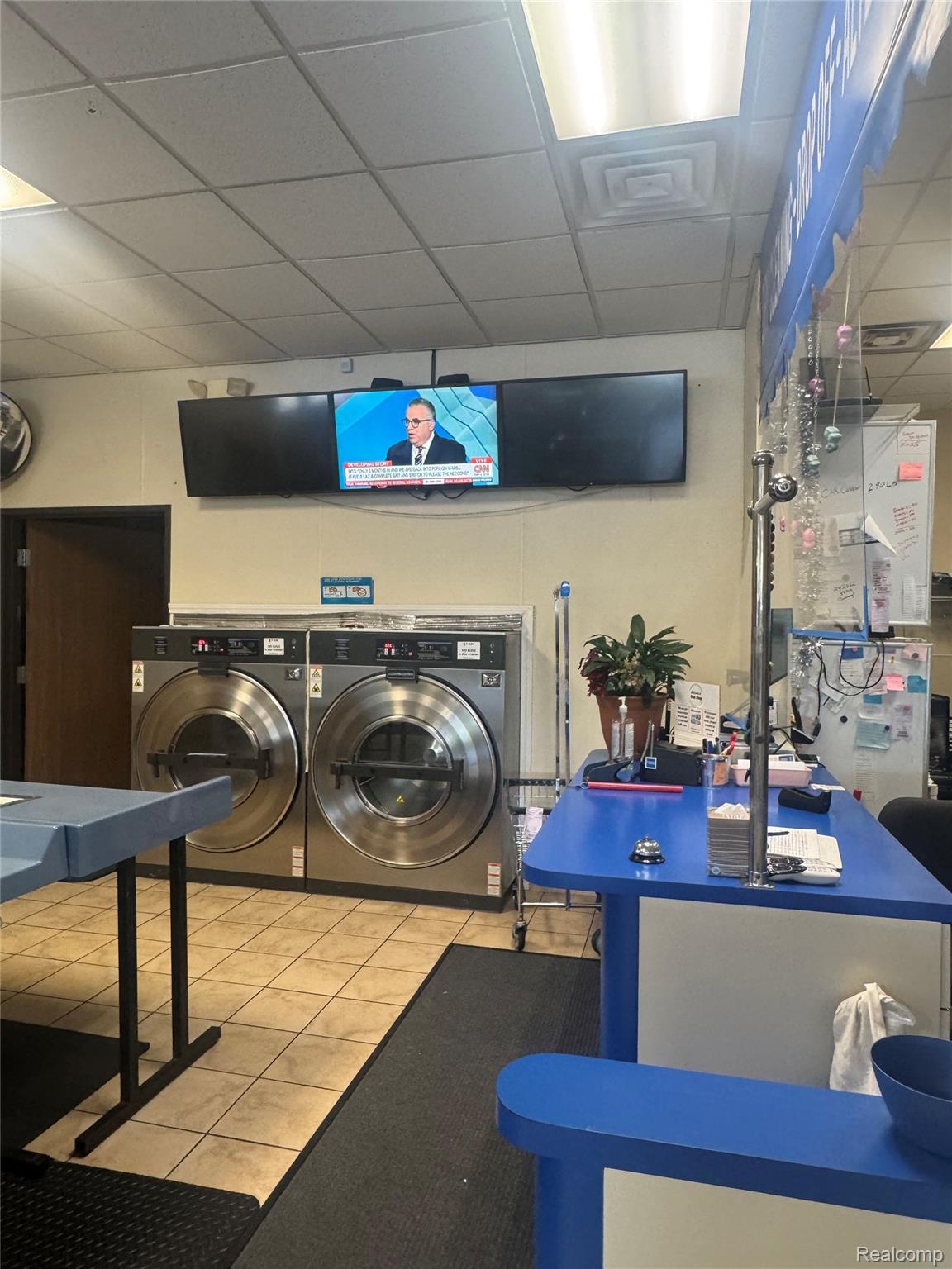 1751 E West Maple Rd Road