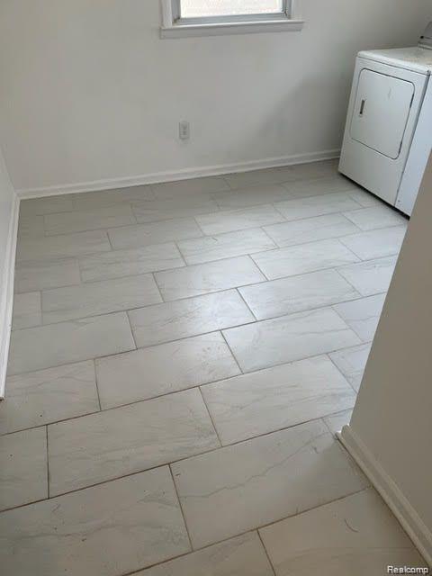 2460 Liverpool Street Five Mile Road