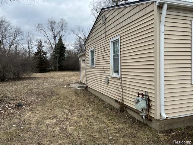 2460 Liverpool Street Five Mile Road