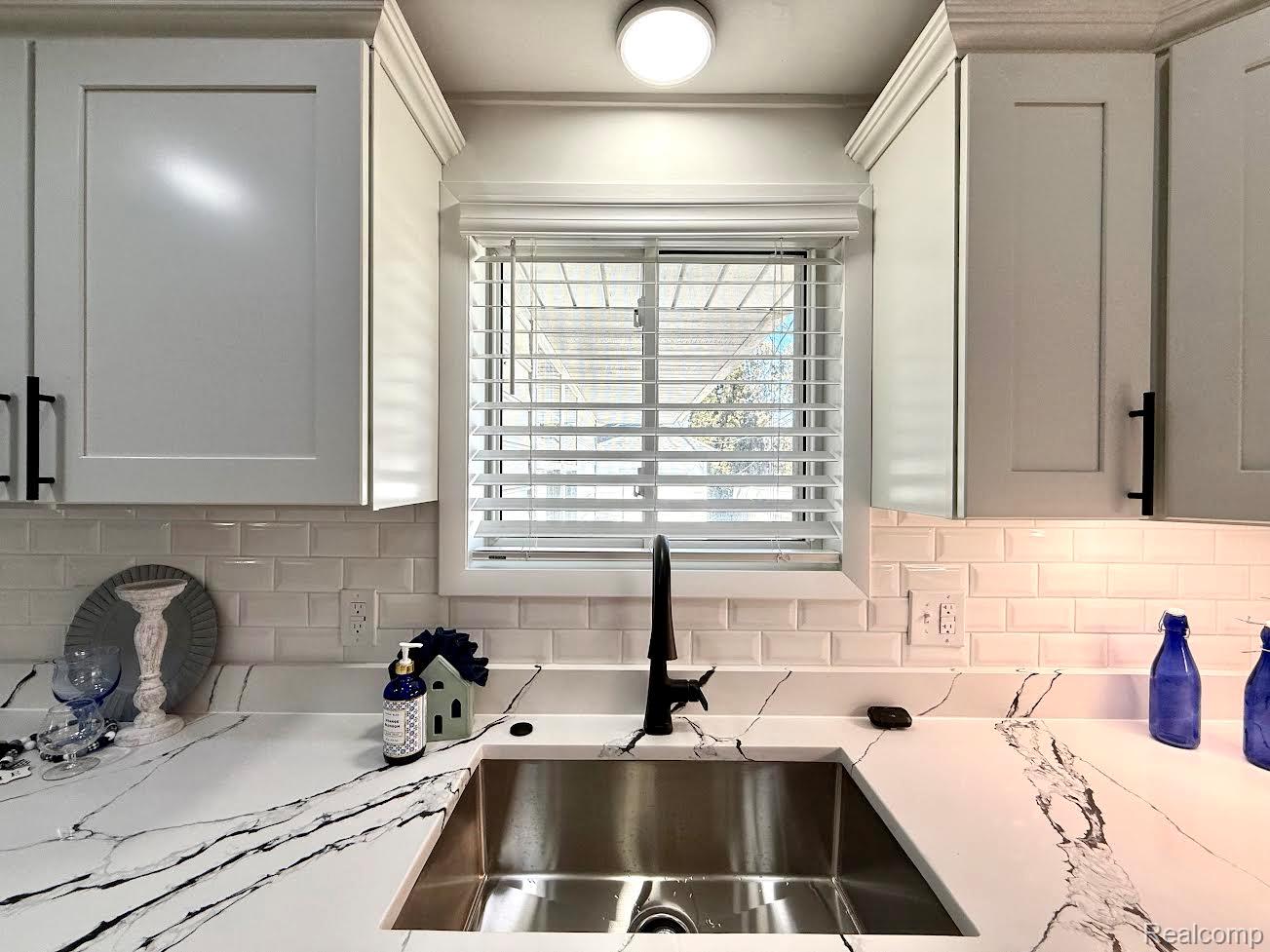 22301 Ardmore Park Drive