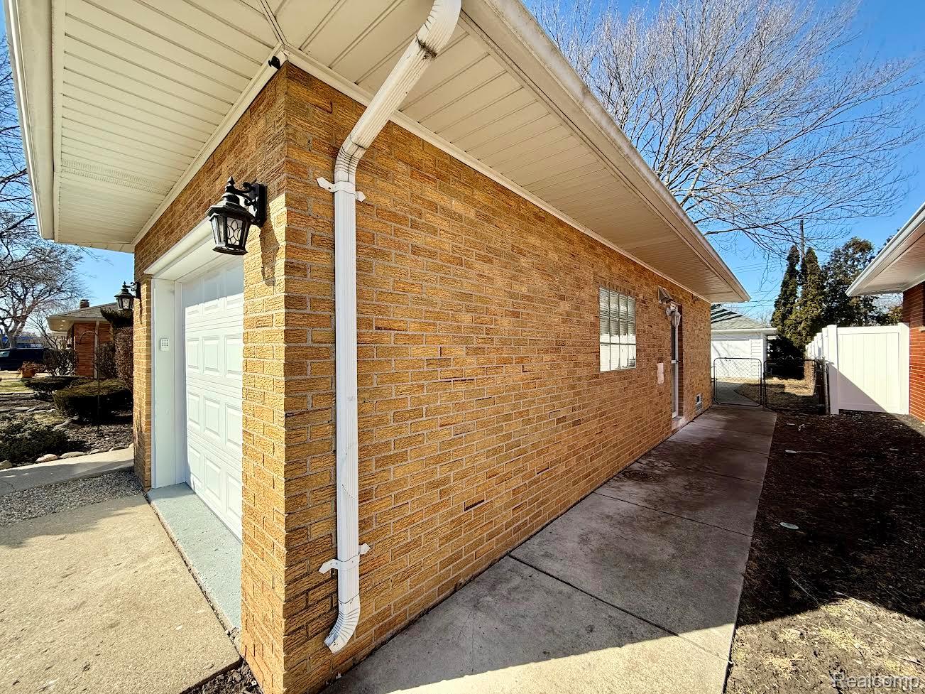 22301 Ardmore Park Drive