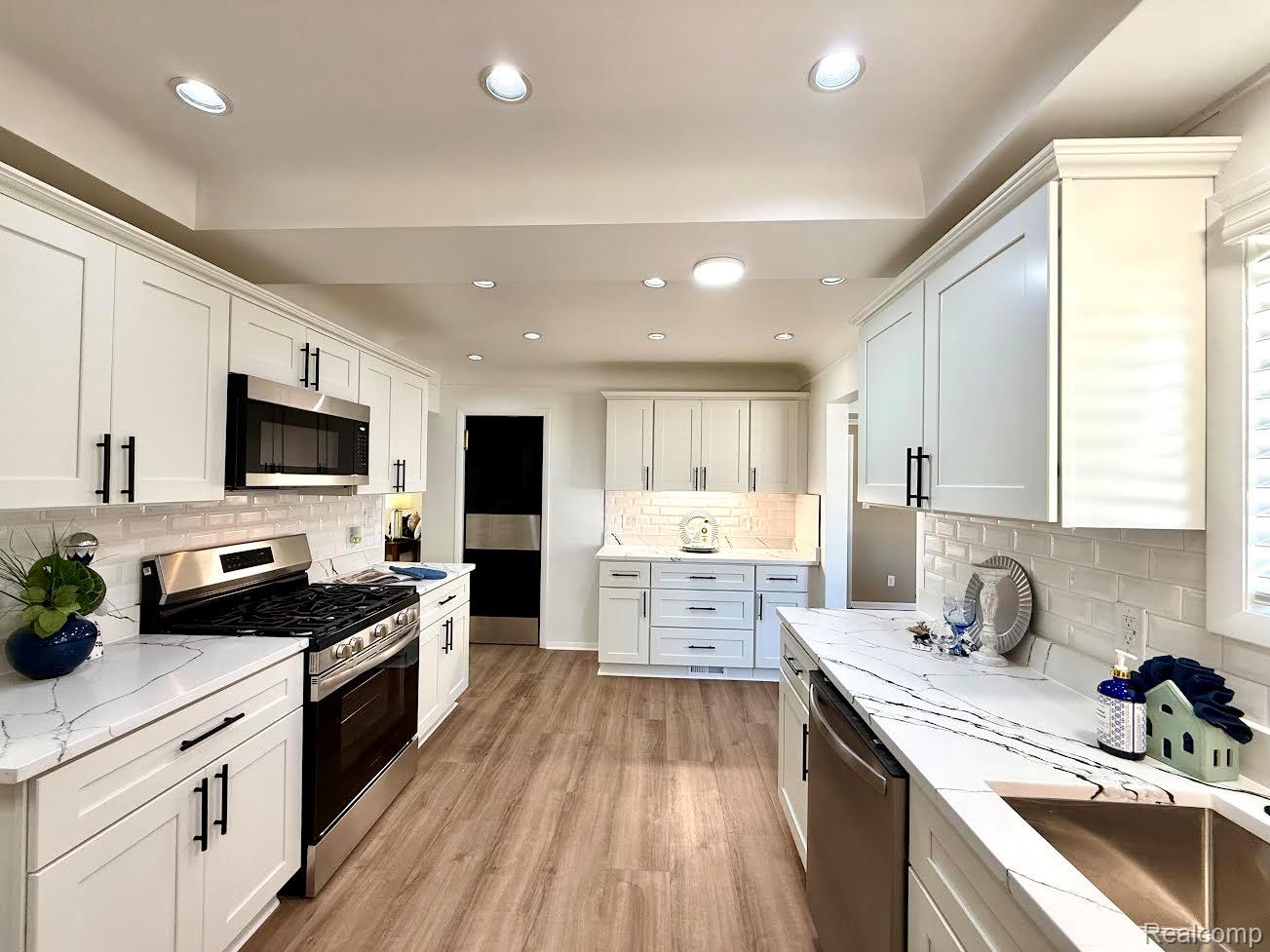 22301 Ardmore Park Drive