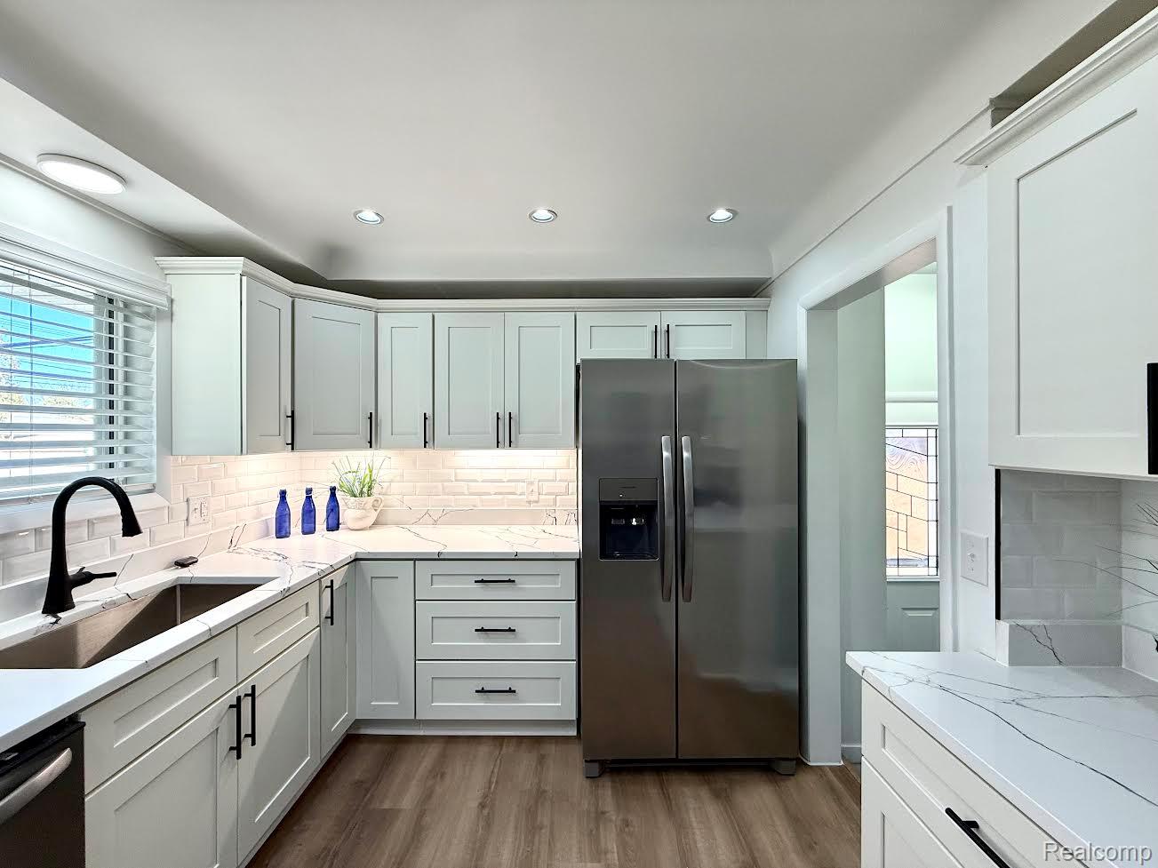 22301 Ardmore Park Drive