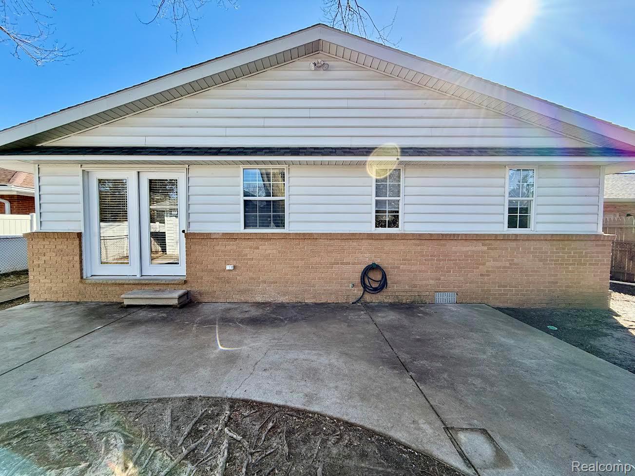 22301 Ardmore Park Drive