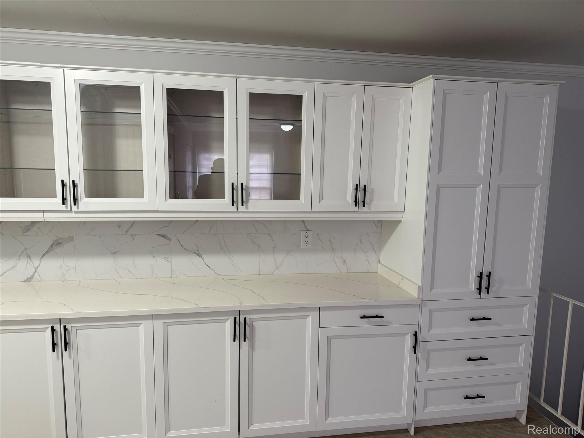 2787 Roundtree Drive