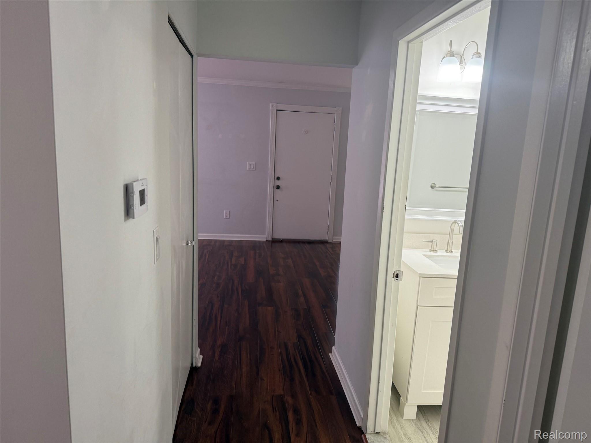 2787 Roundtree Drive