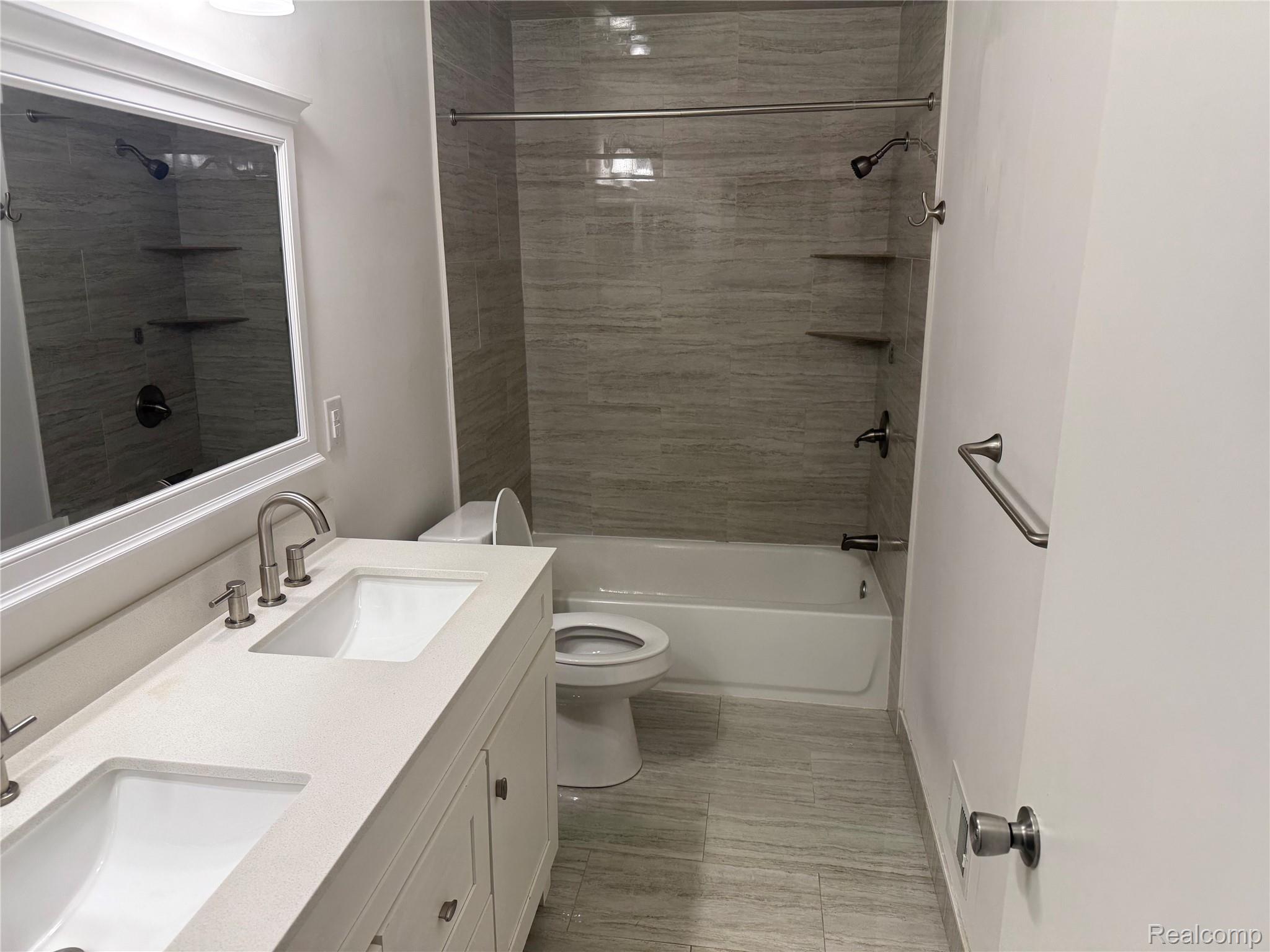 2787 Roundtree Drive