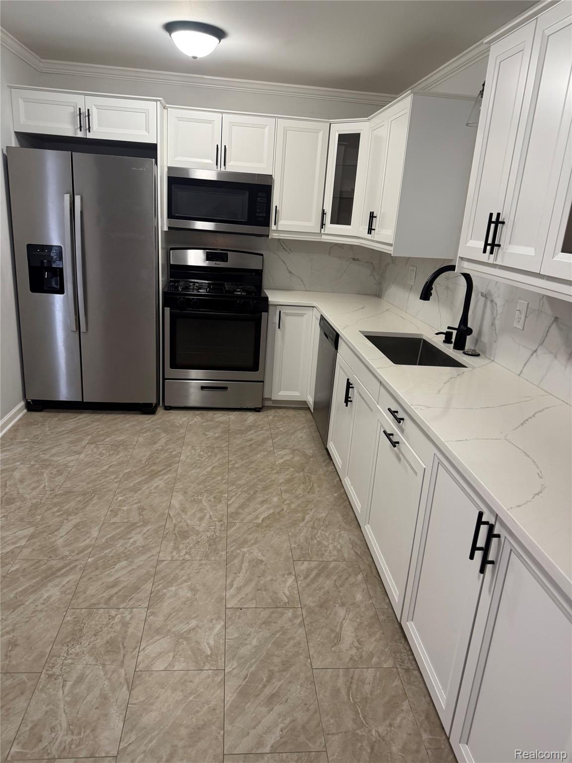 2787 Roundtree Drive