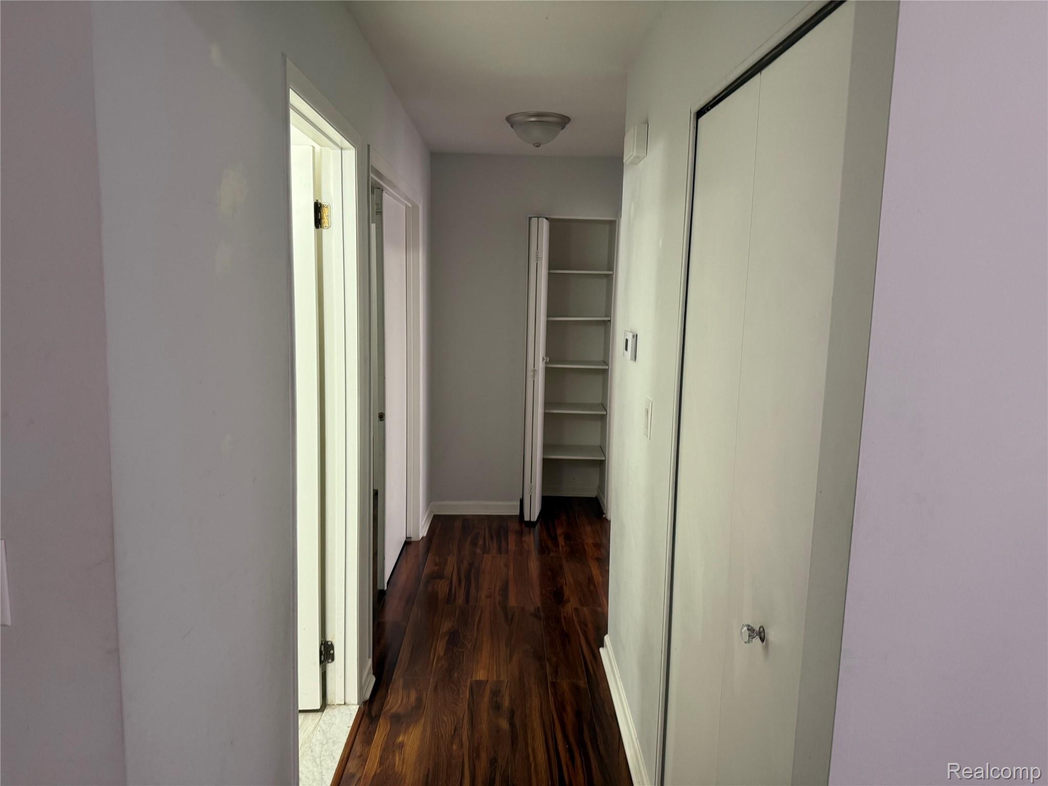 2787 Roundtree Drive