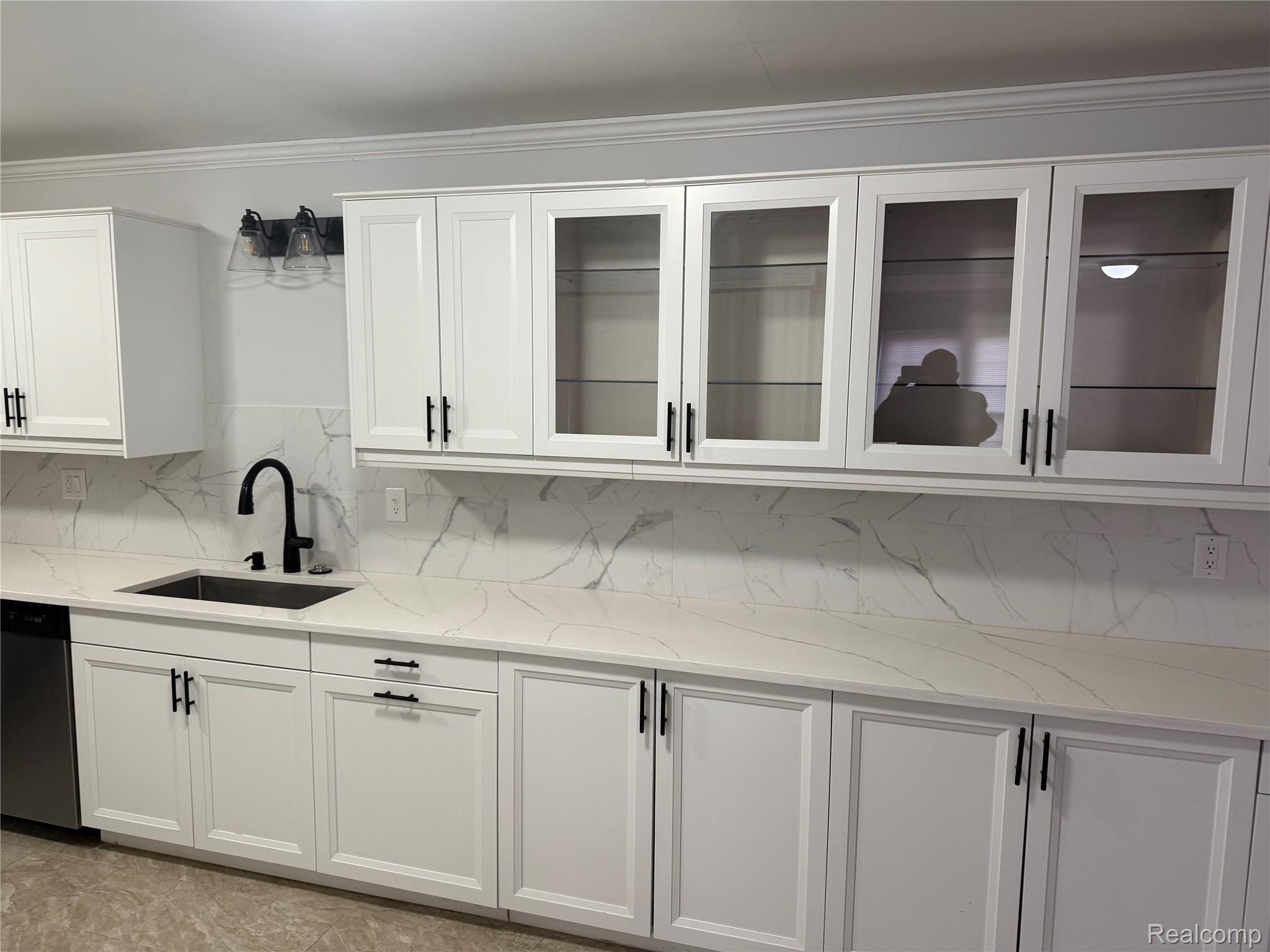 2787 Roundtree Drive