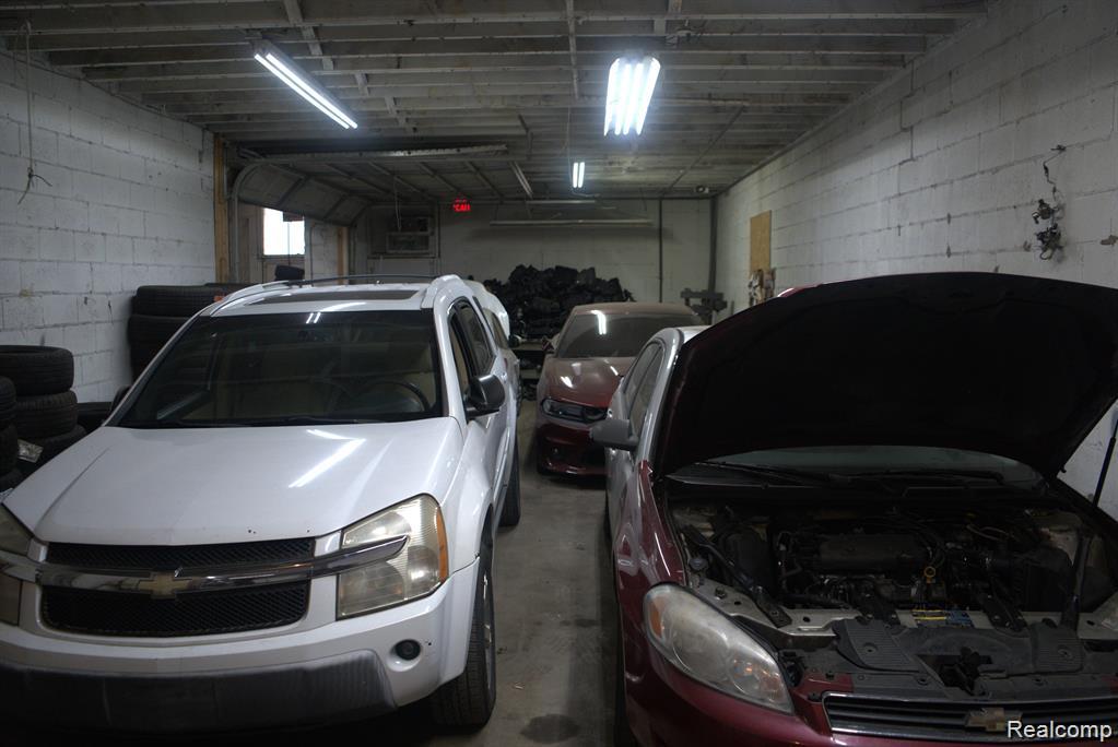 10010 Puritan Street Puritan Street