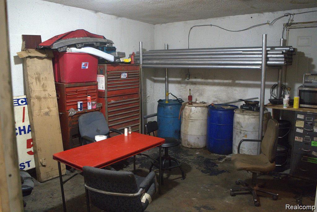 10010 Puritan Street Puritan Street