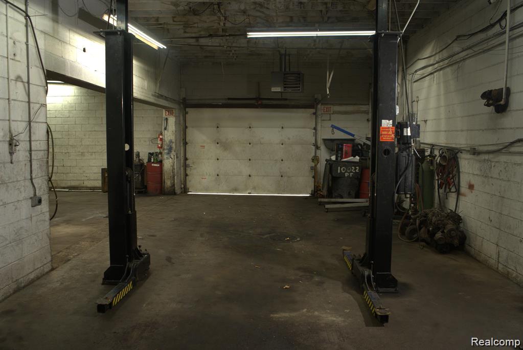 10010 Puritan Street Puritan Street