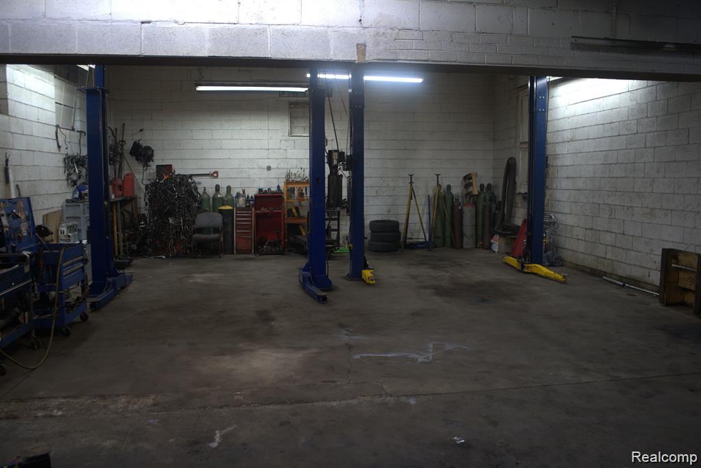 10010 Puritan Street Puritan Street