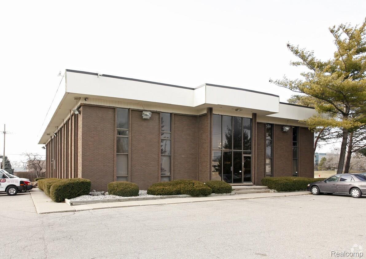 23999 W 10 Mile Road