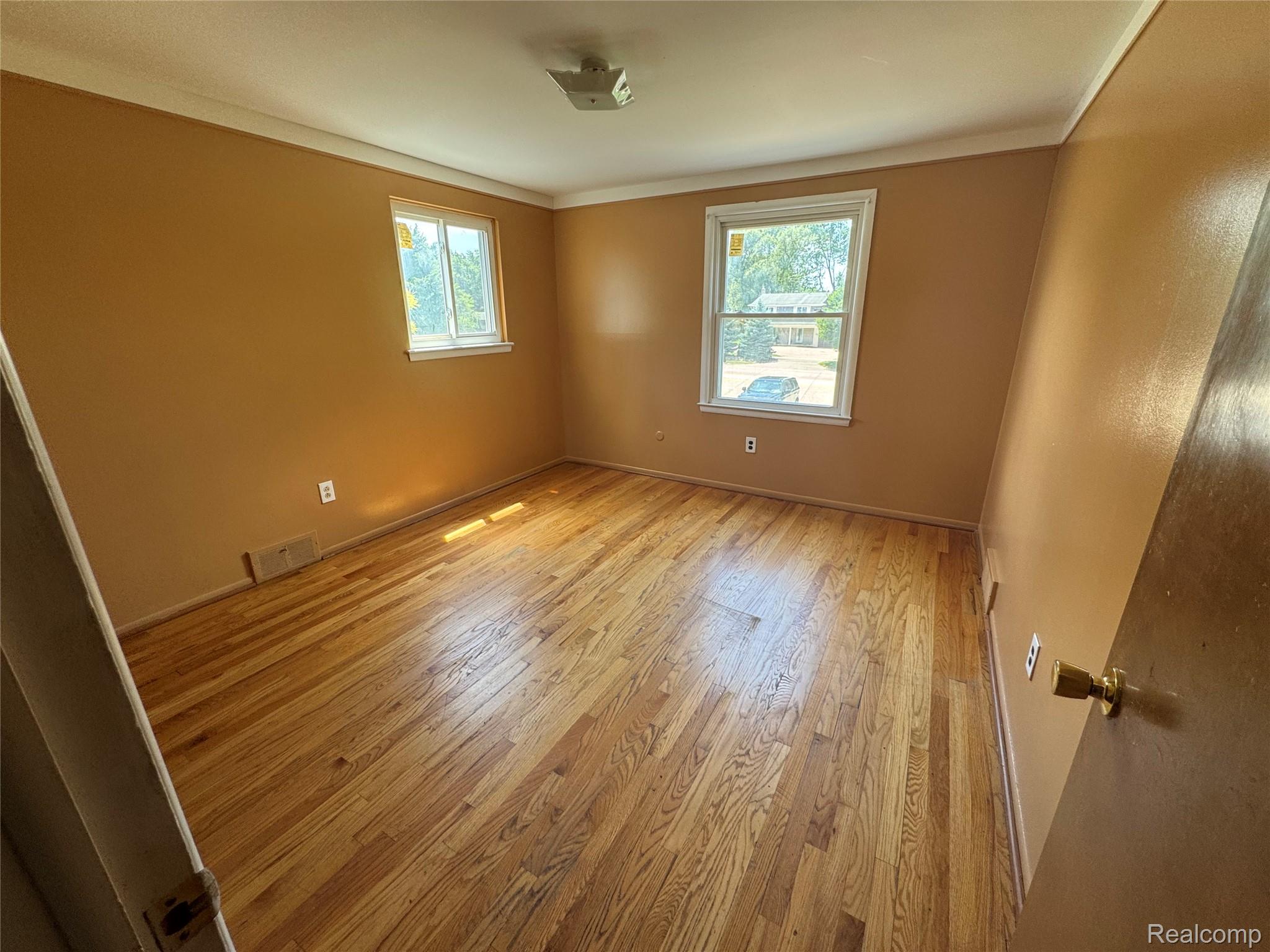 28330 Lahser Rd Road