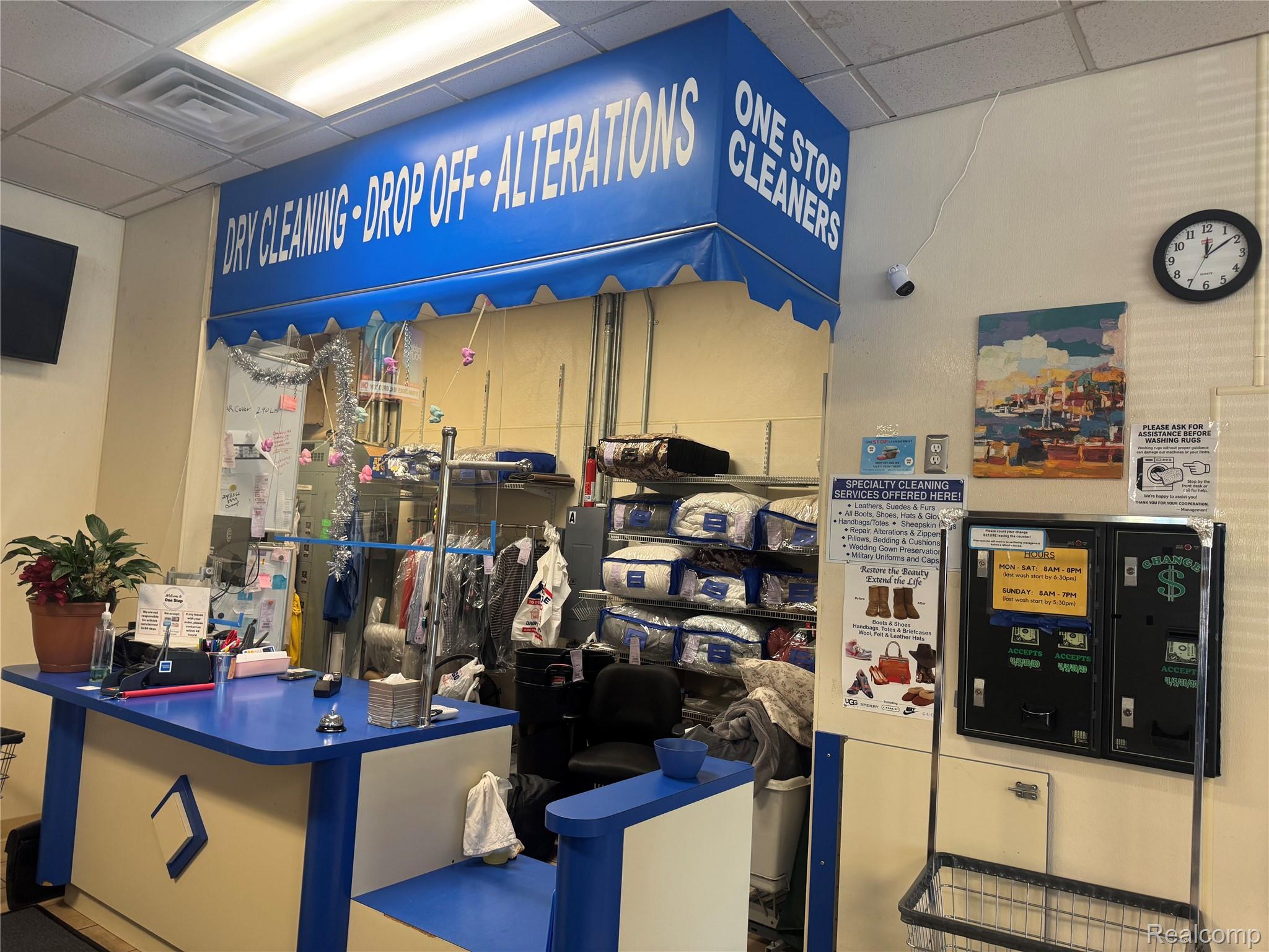 1751 E West Maple Rd Road