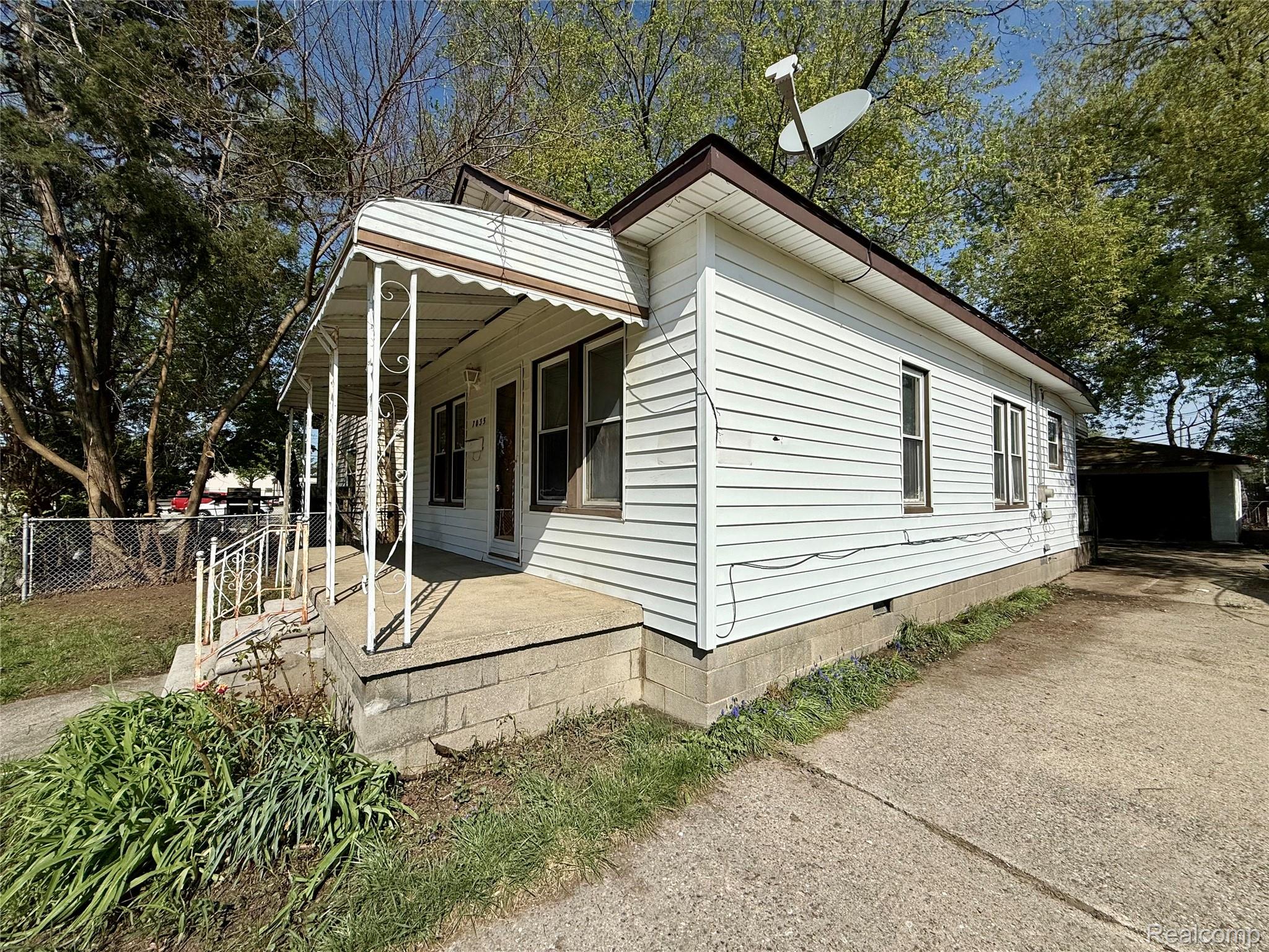 7035 Dodge Avenue