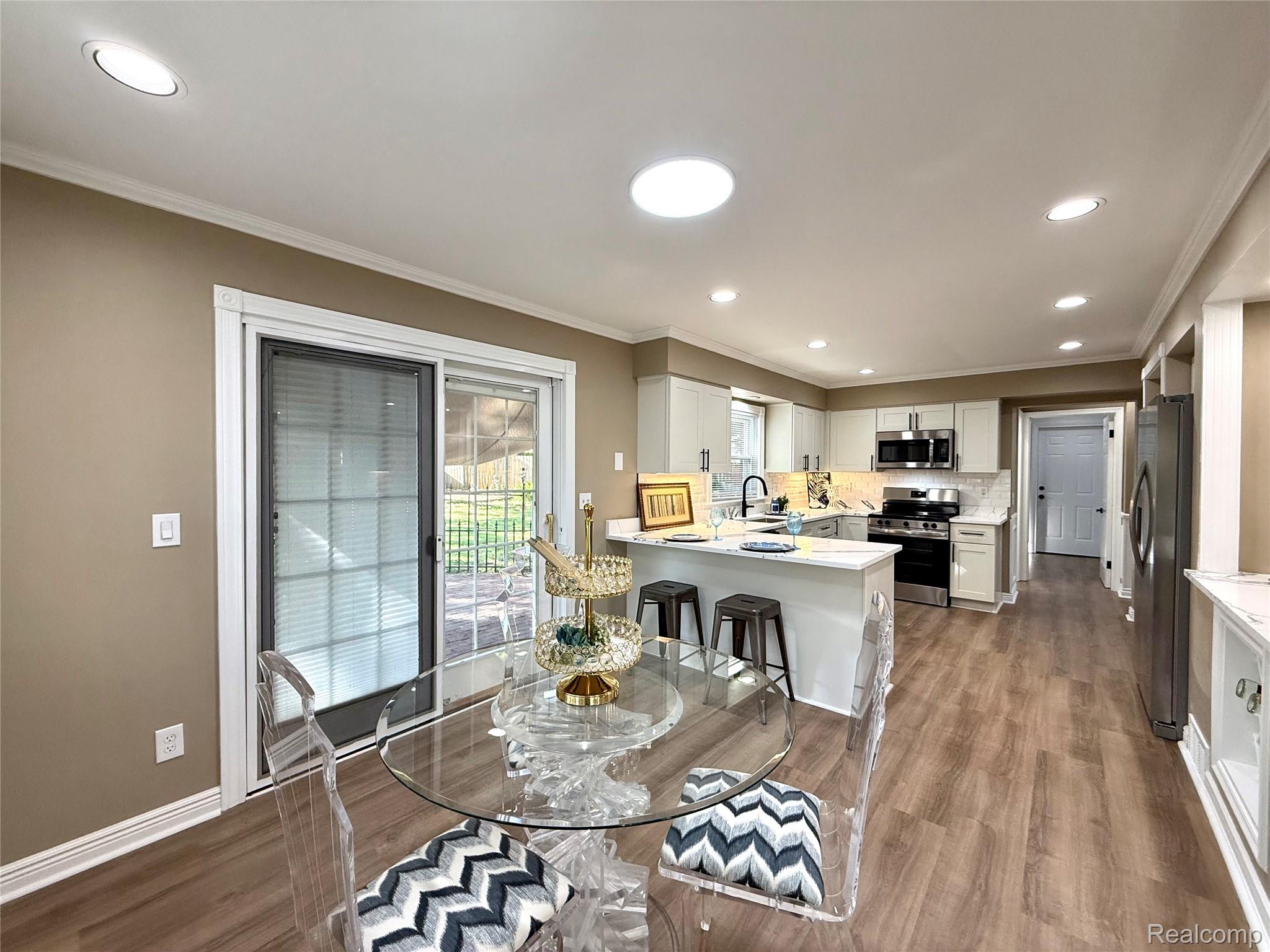 38552 Macintosh Court