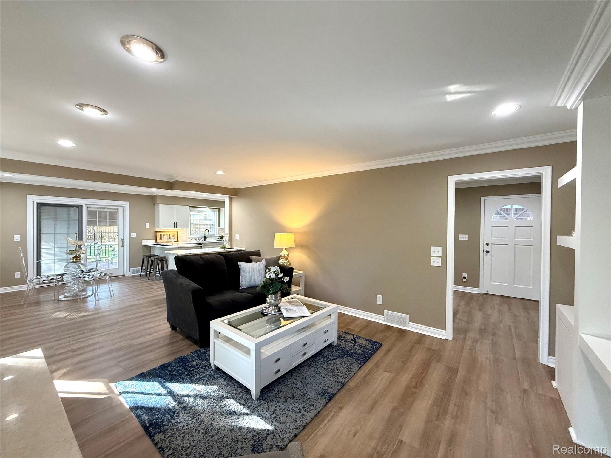 38552 Macintosh Court