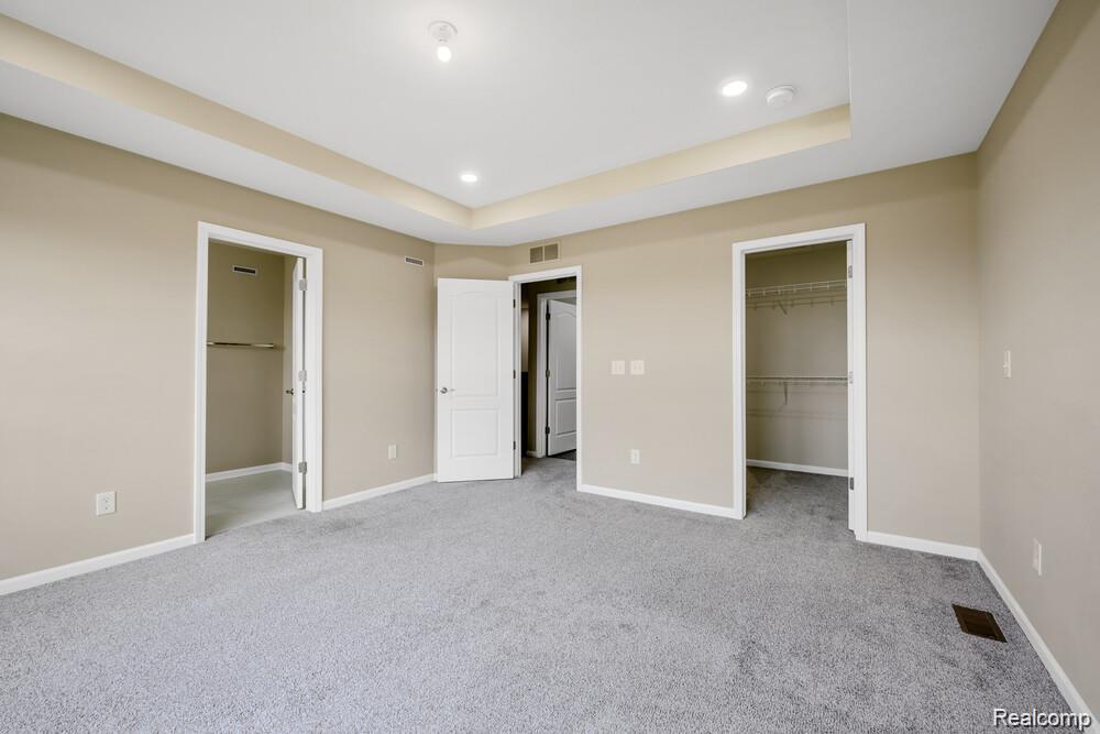 1674 Addison Circle