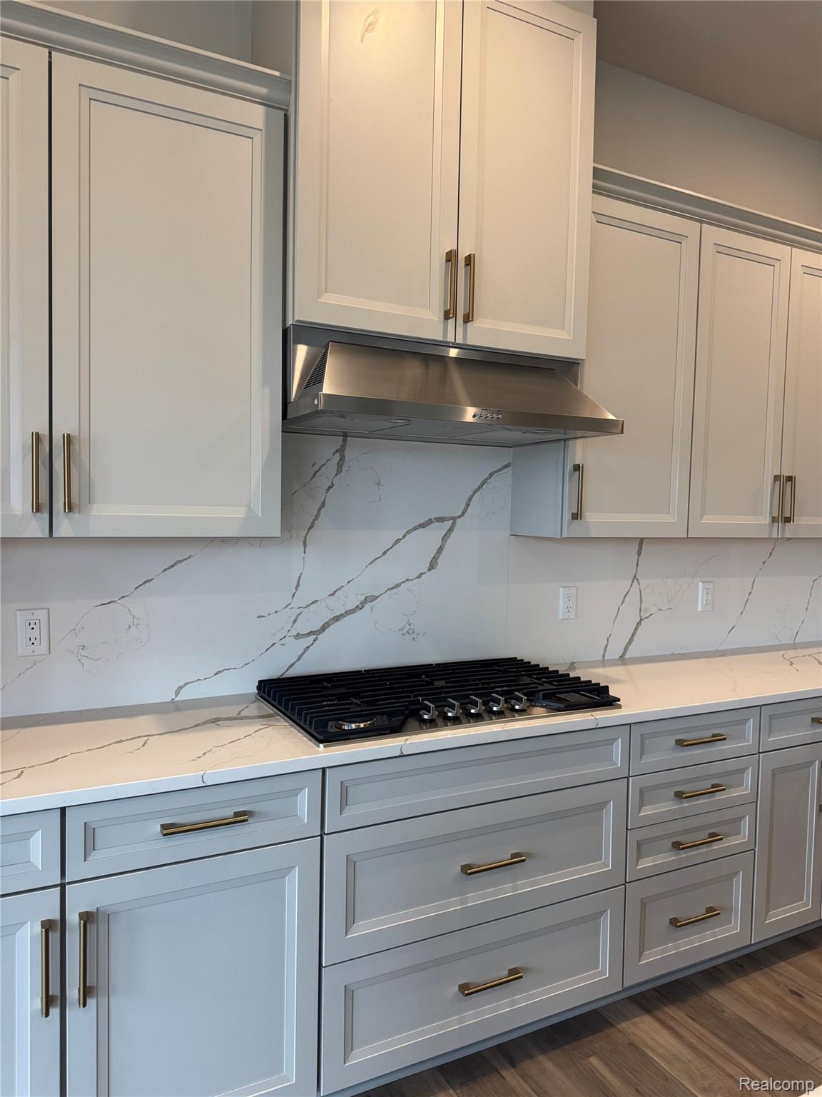 2417 Provencal DR.