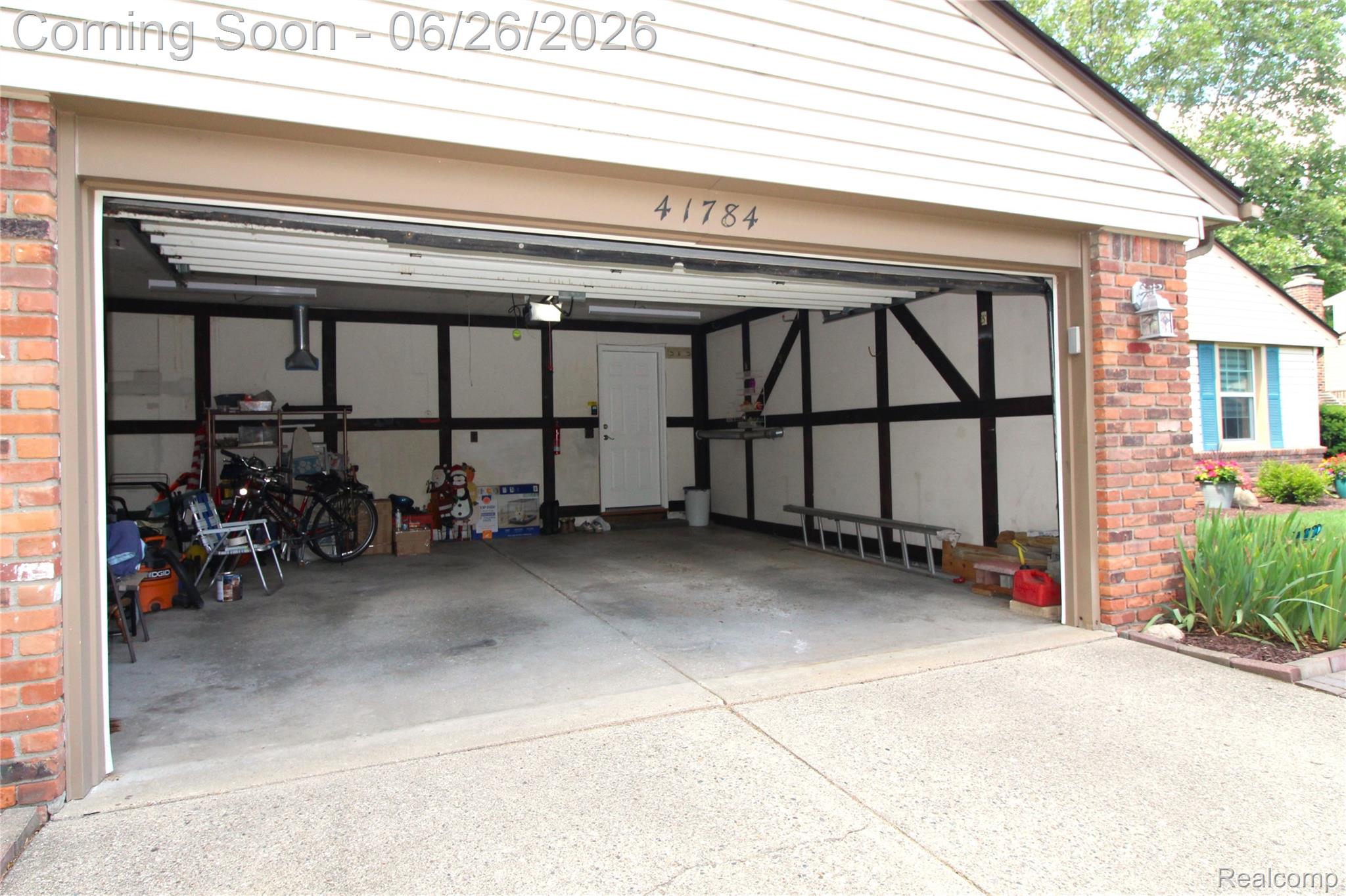 41784 Ladywood Drive