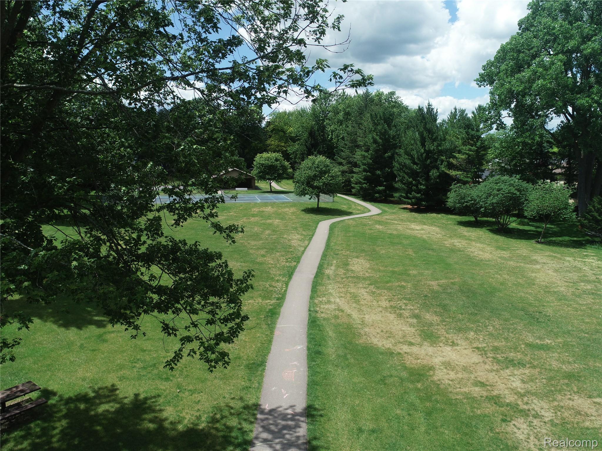 41784 Ladywood Drive