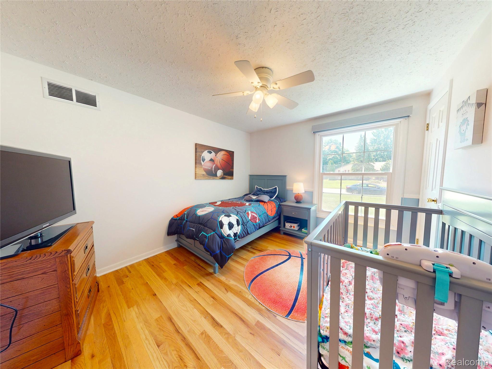 41784 Ladywood Drive