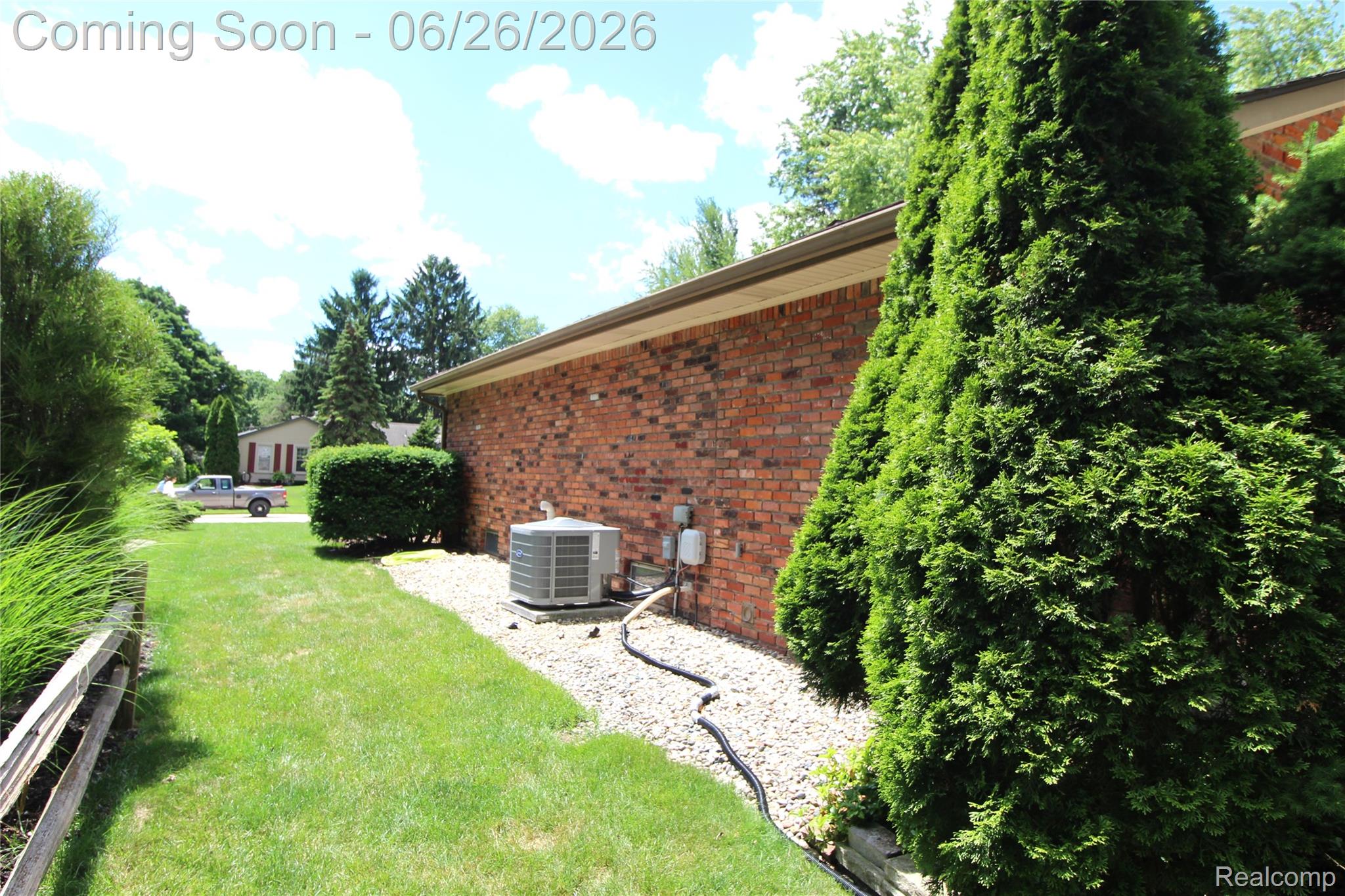 41784 Ladywood Drive