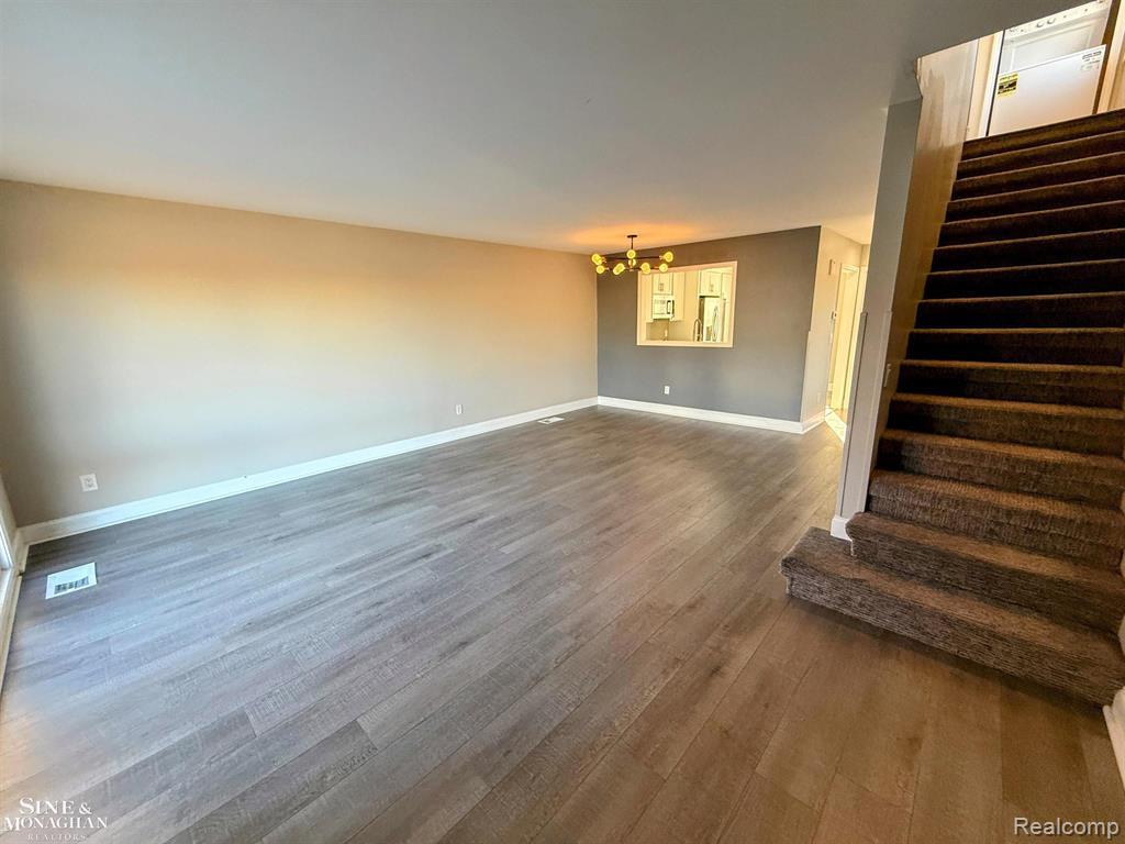 3305 Jib Lane