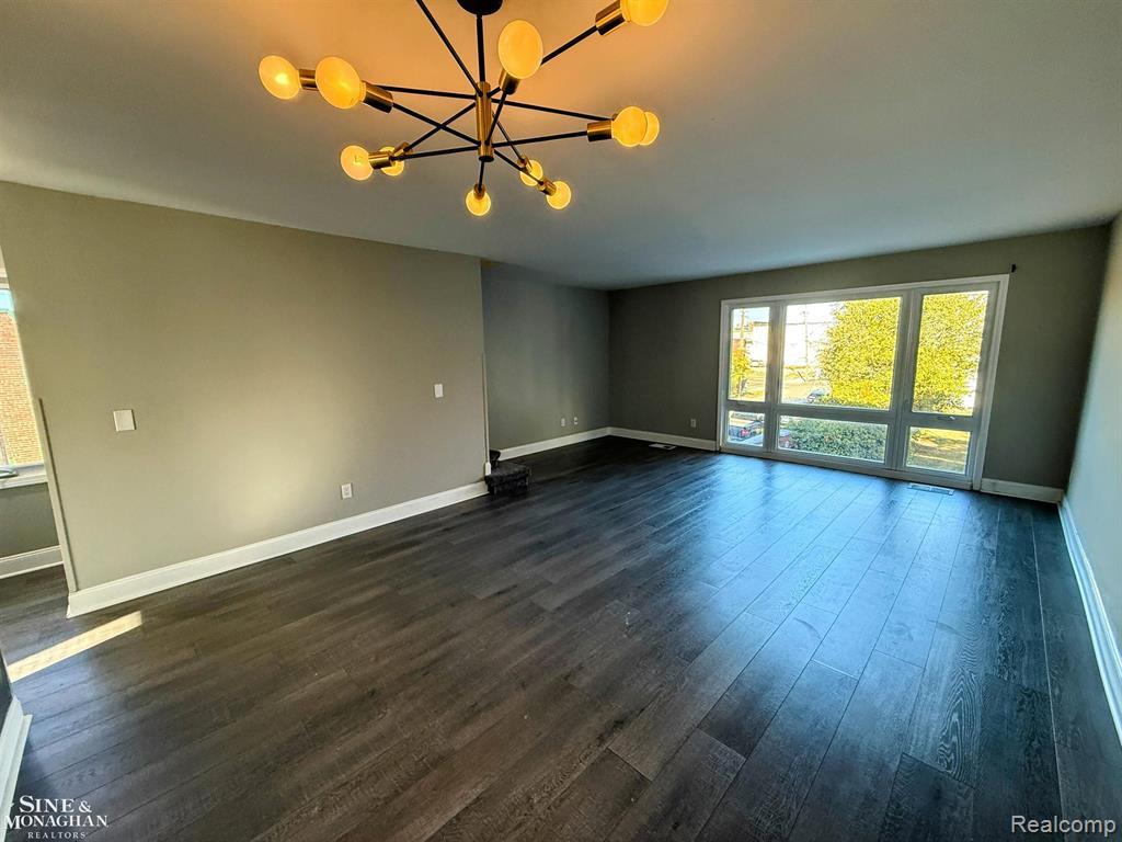 3305 Jib Lane
