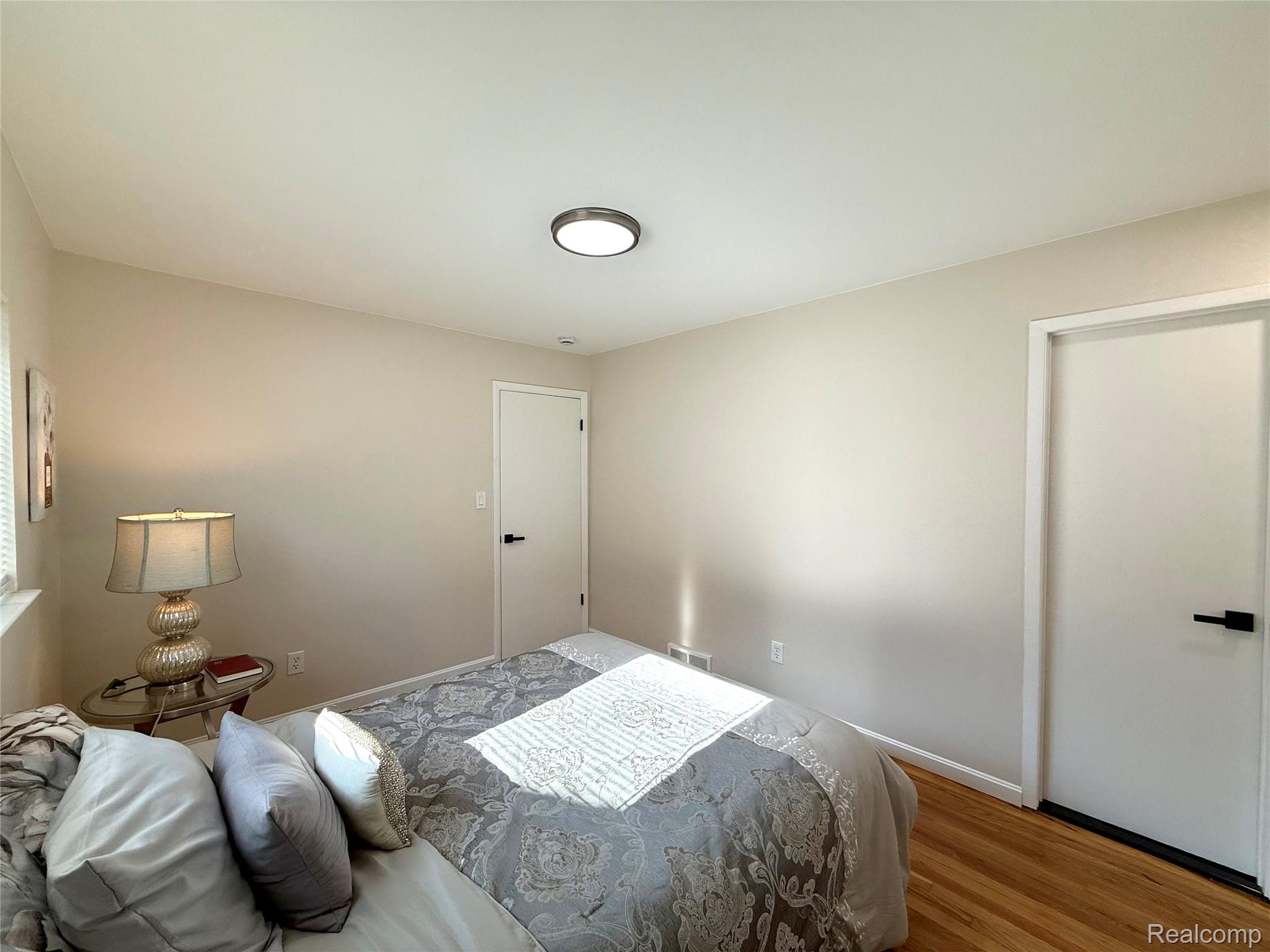 39909 Lynn Street