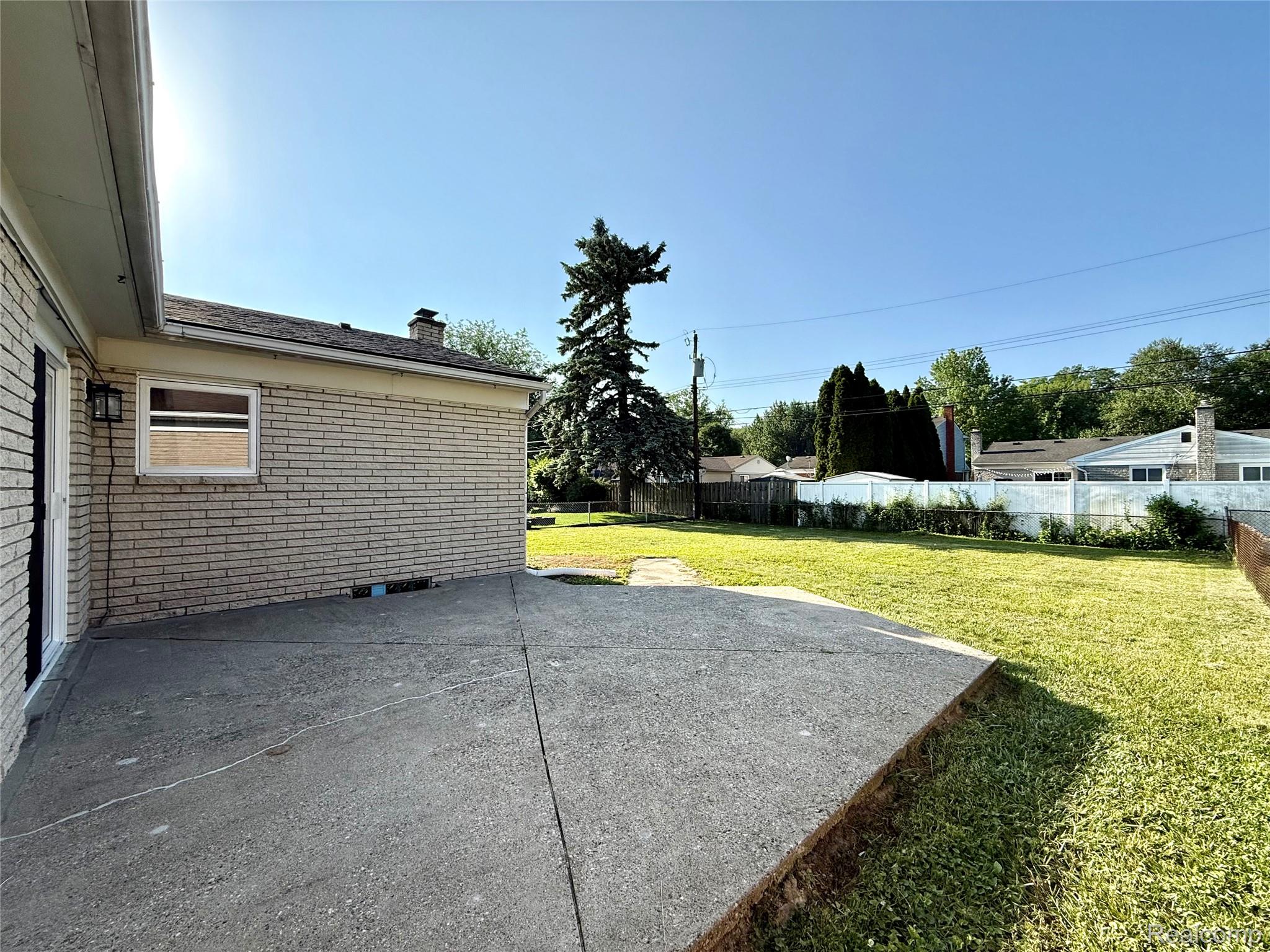 39909 Lynn Street