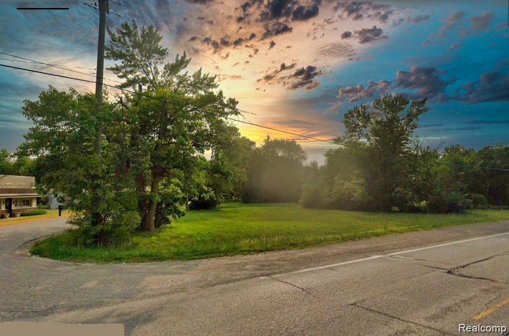 5666 AUBURN Road