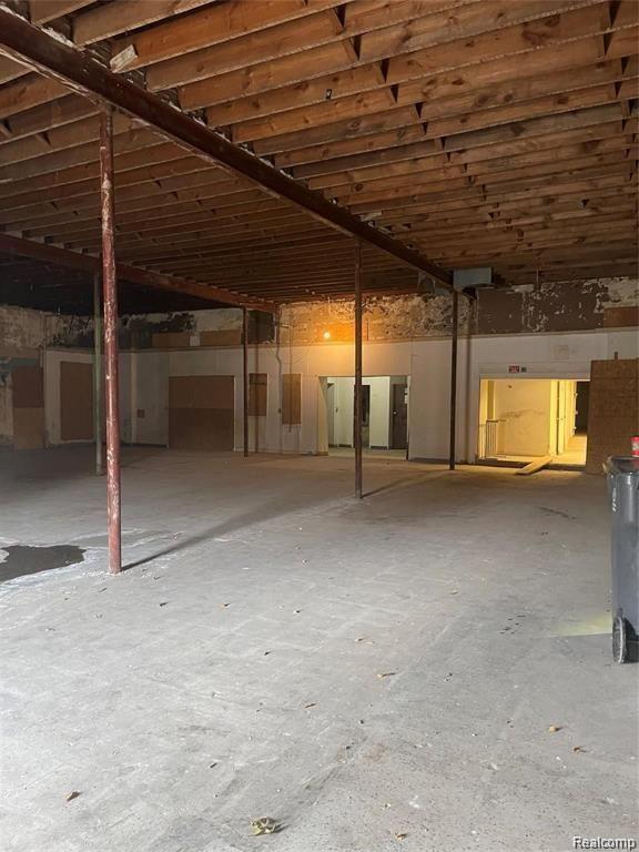 301 S OAKWOOD