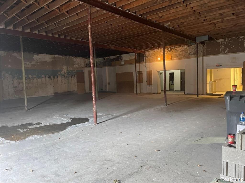 301 S OAKWOOD