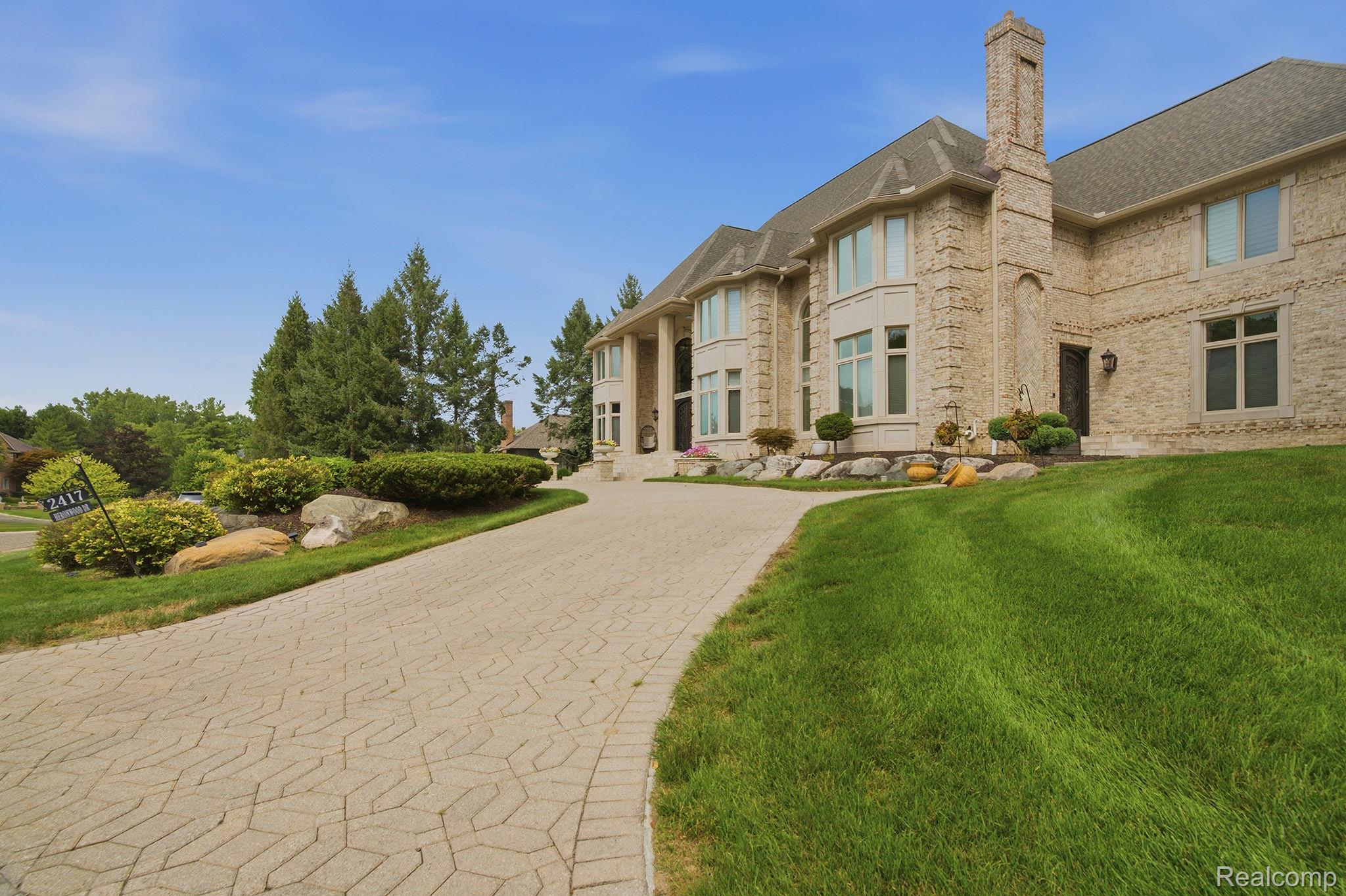 2417 Heronwood Drive
