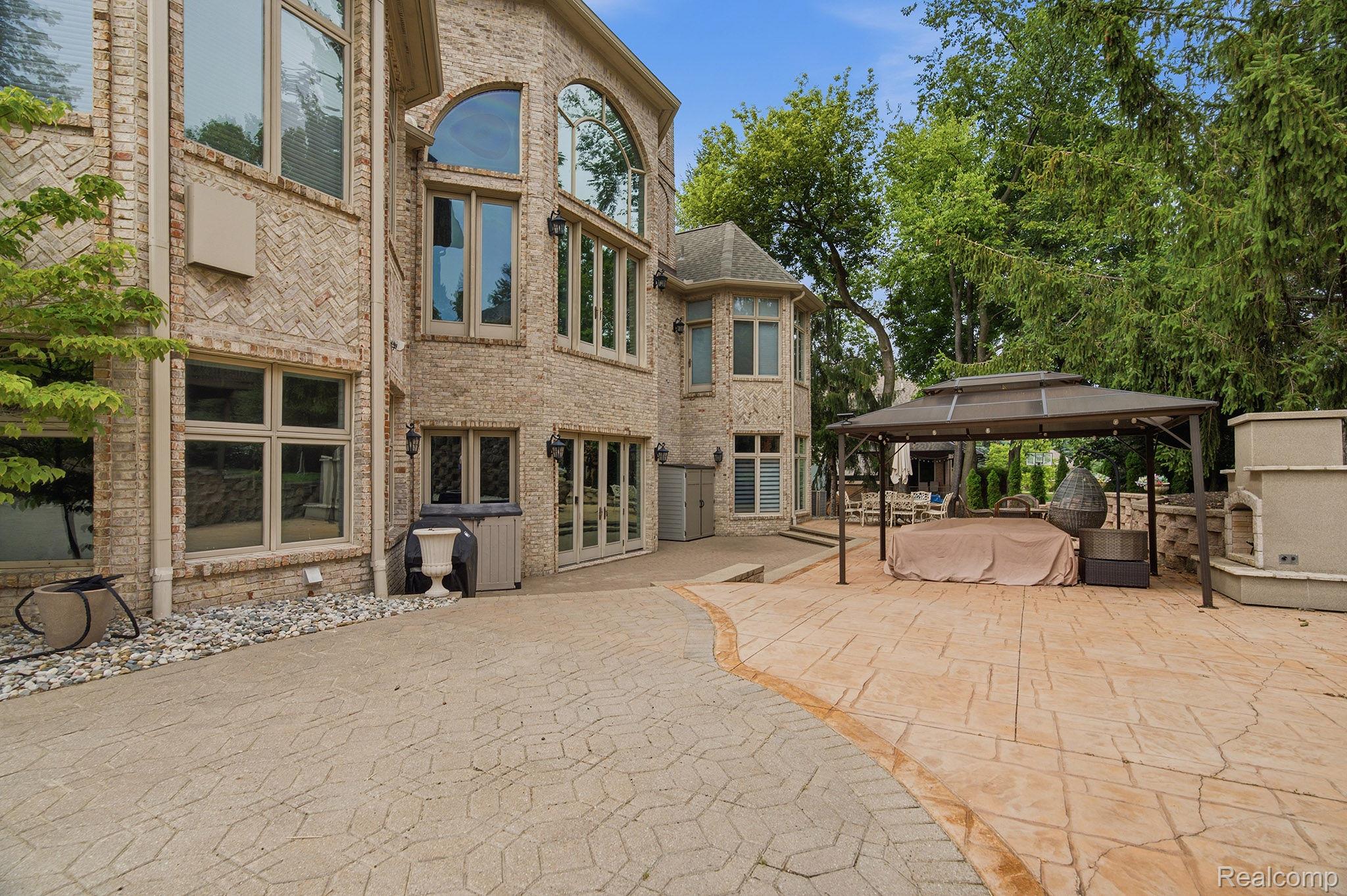 2417 Heronwood Drive