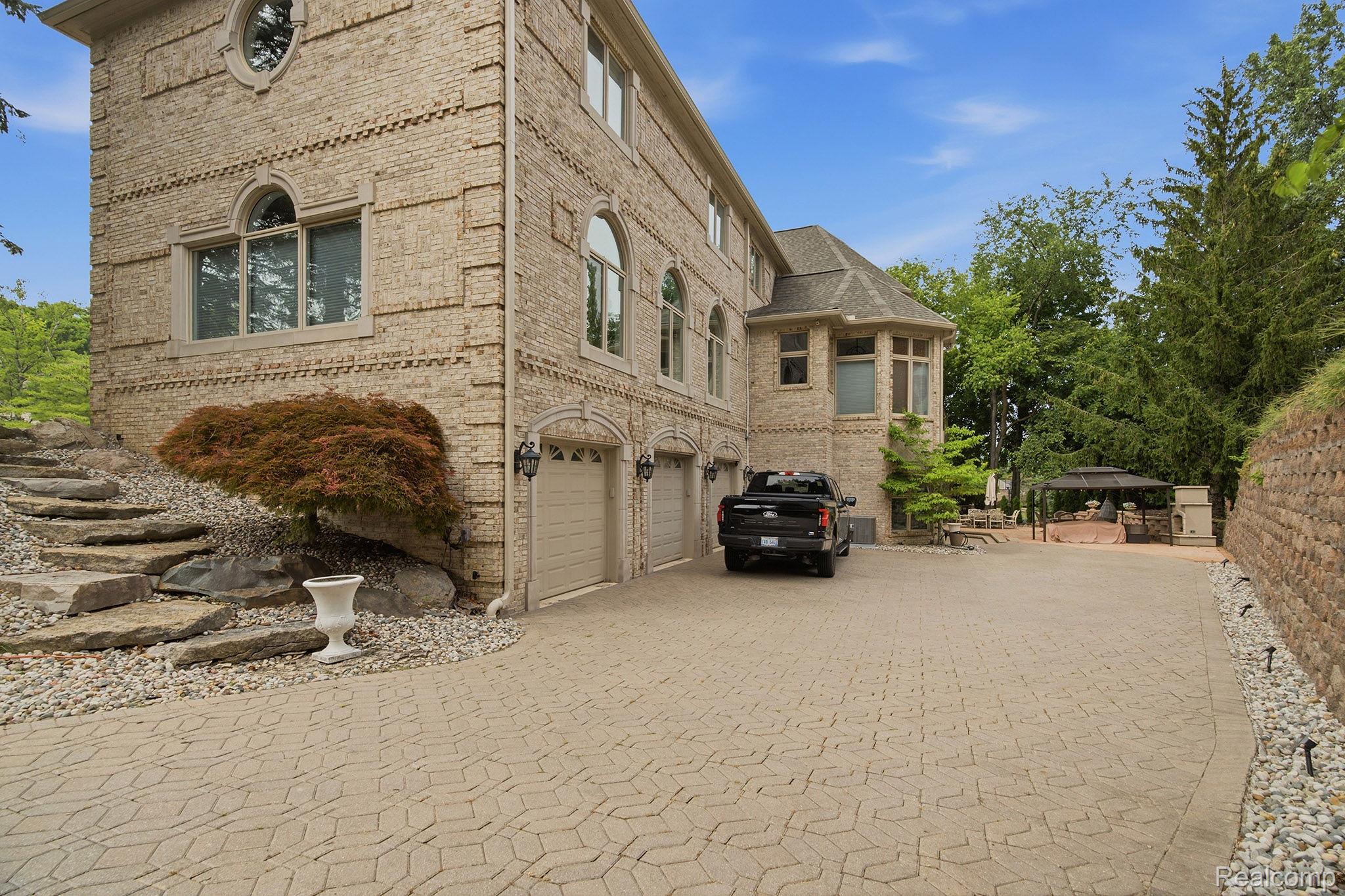 2417 Heronwood Drive