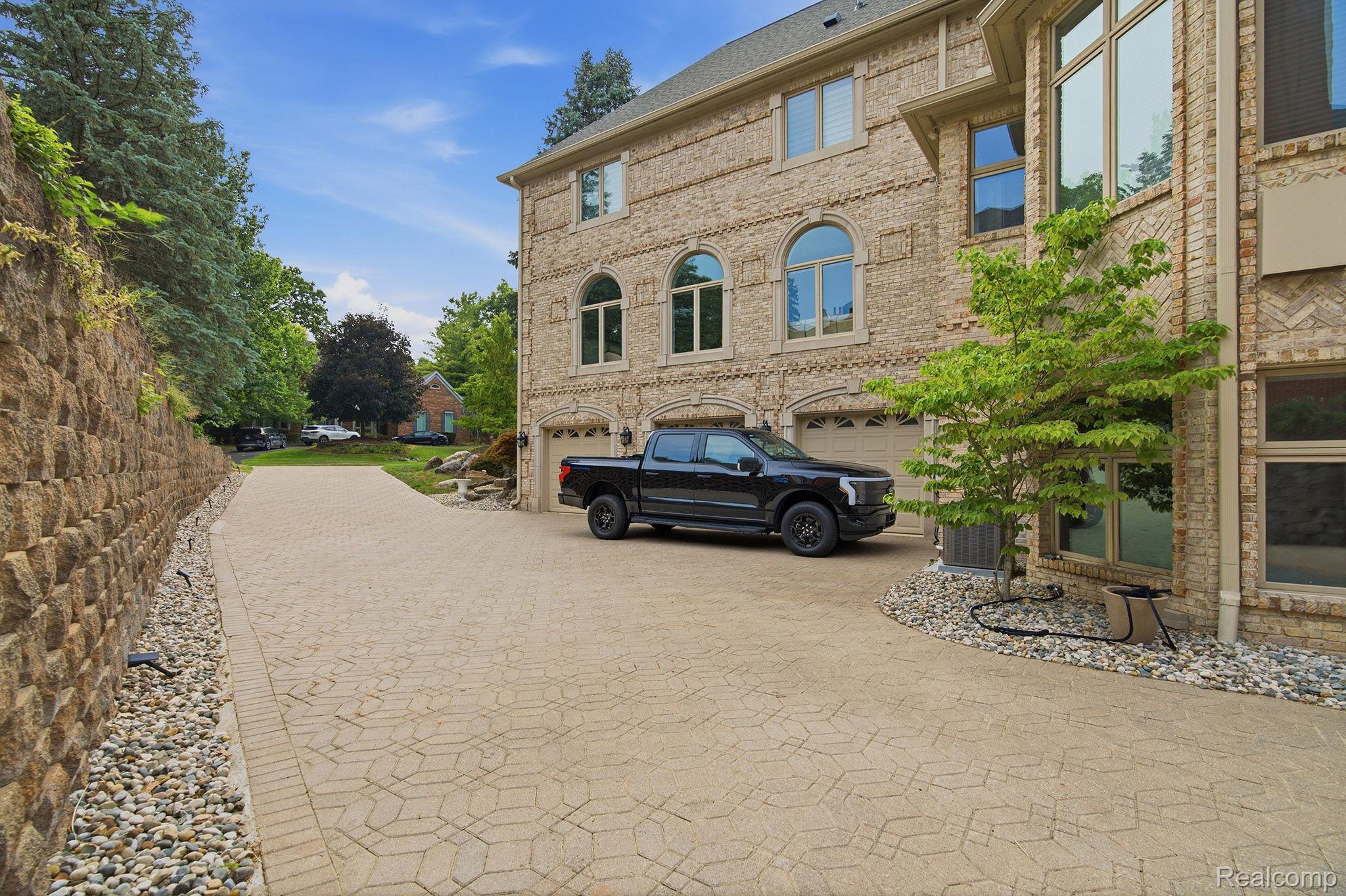 2417 Heronwood Drive