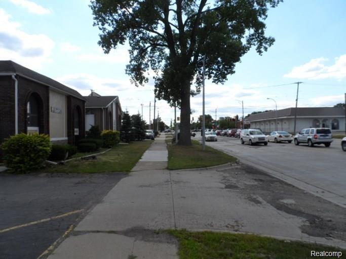 17697 W 10 Mile Road Unit: 3