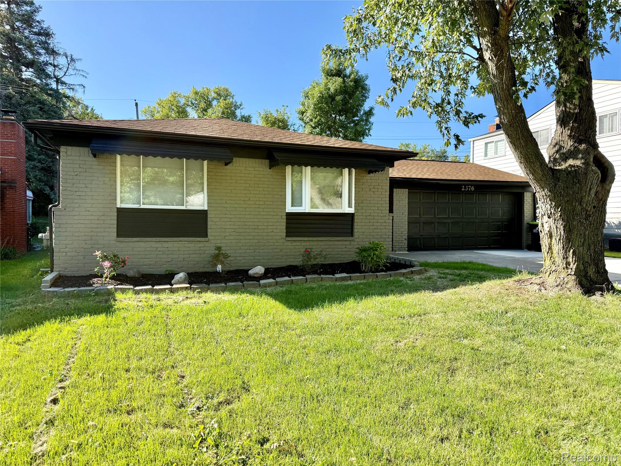 2376 Hempstead Road